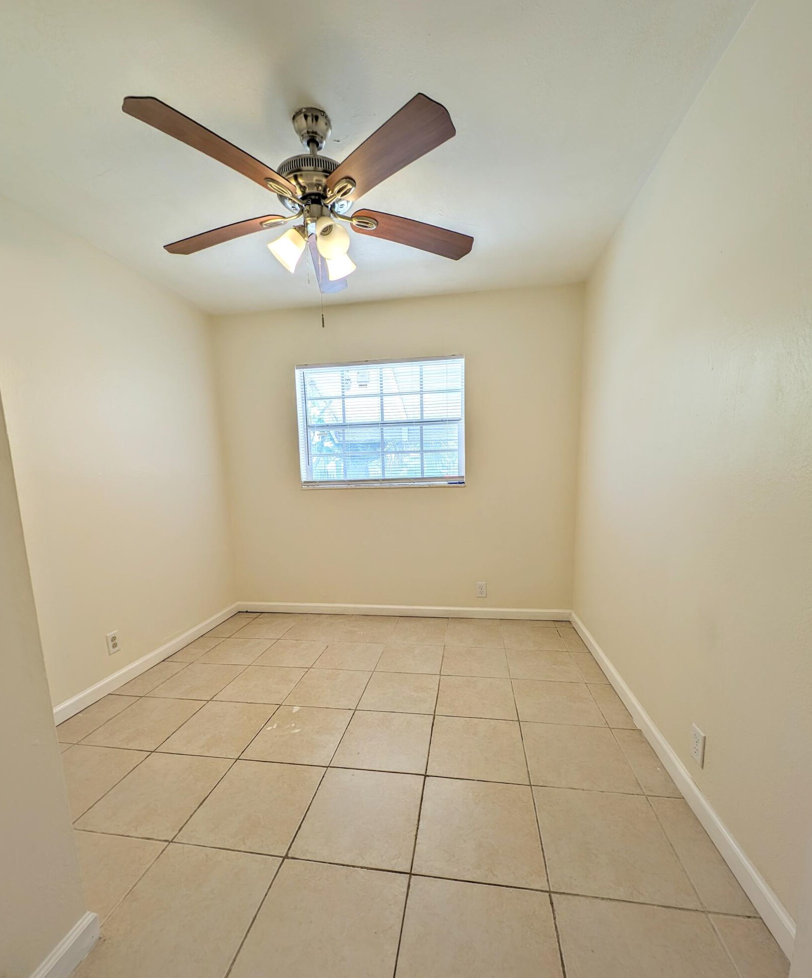 1450 8 St, West Palm Beach FL  33401-3046 exterior