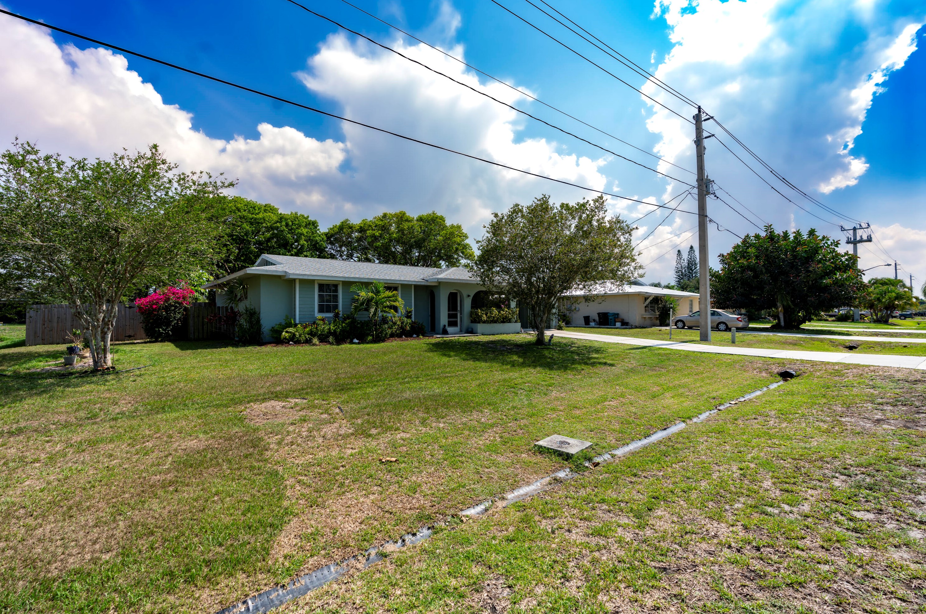 102 Lakehurst, Fort Pierce FL 34983-2545 exterior