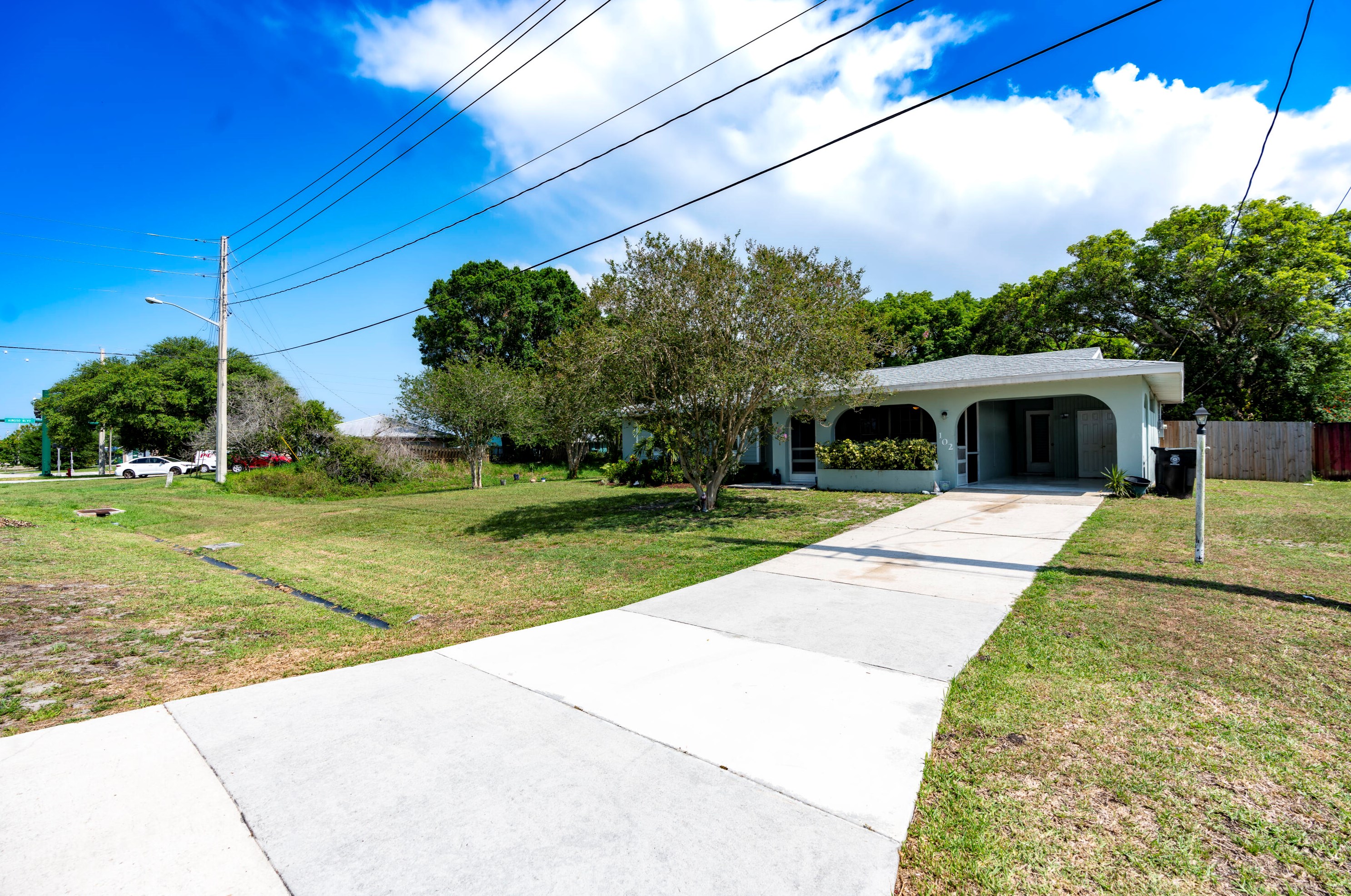 102 Lakehurst, Fort Pierce FL 34983-2545 exterior