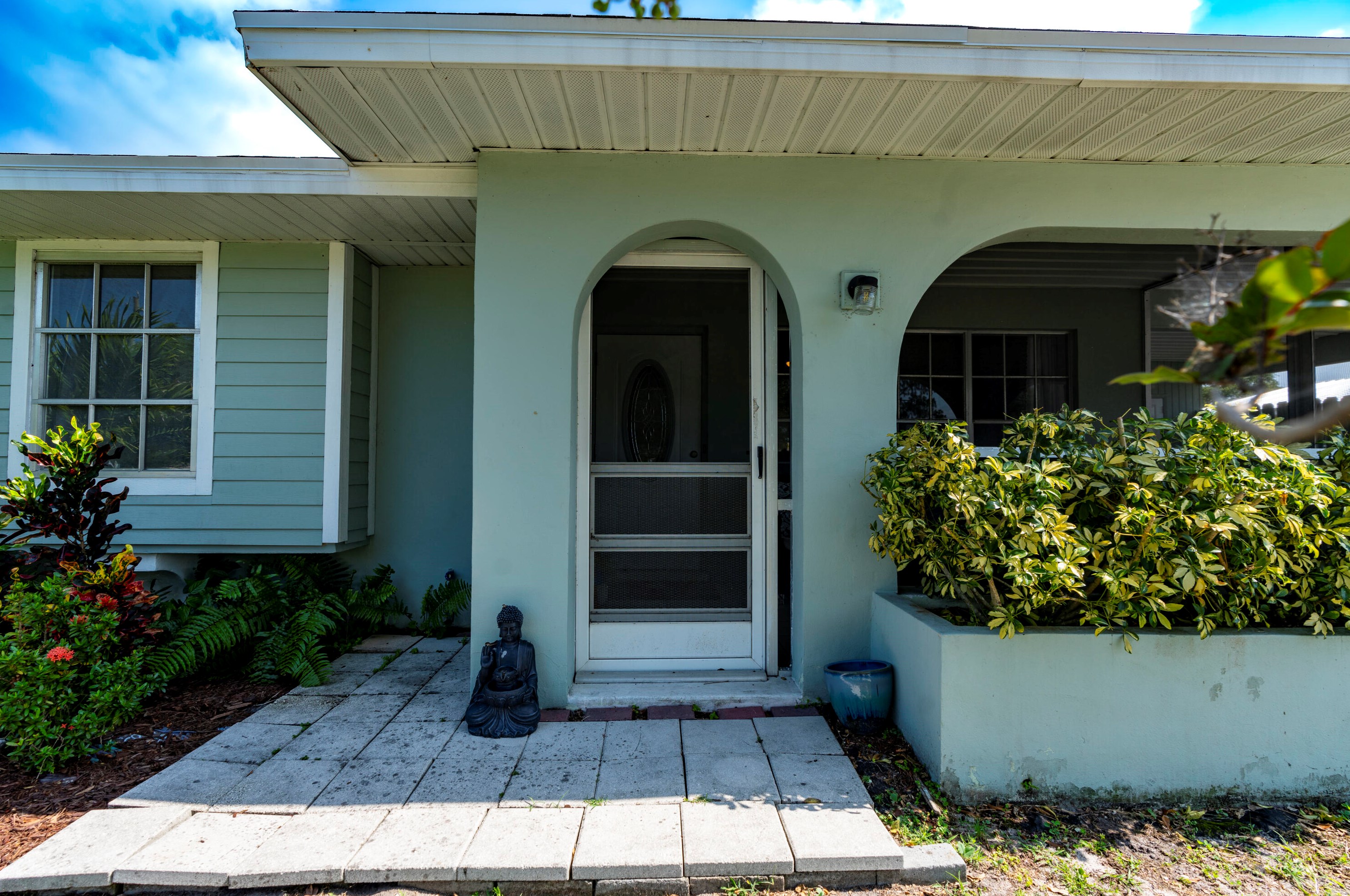 102 Lakehurst, Fort Pierce FL 34983-2545 exterior