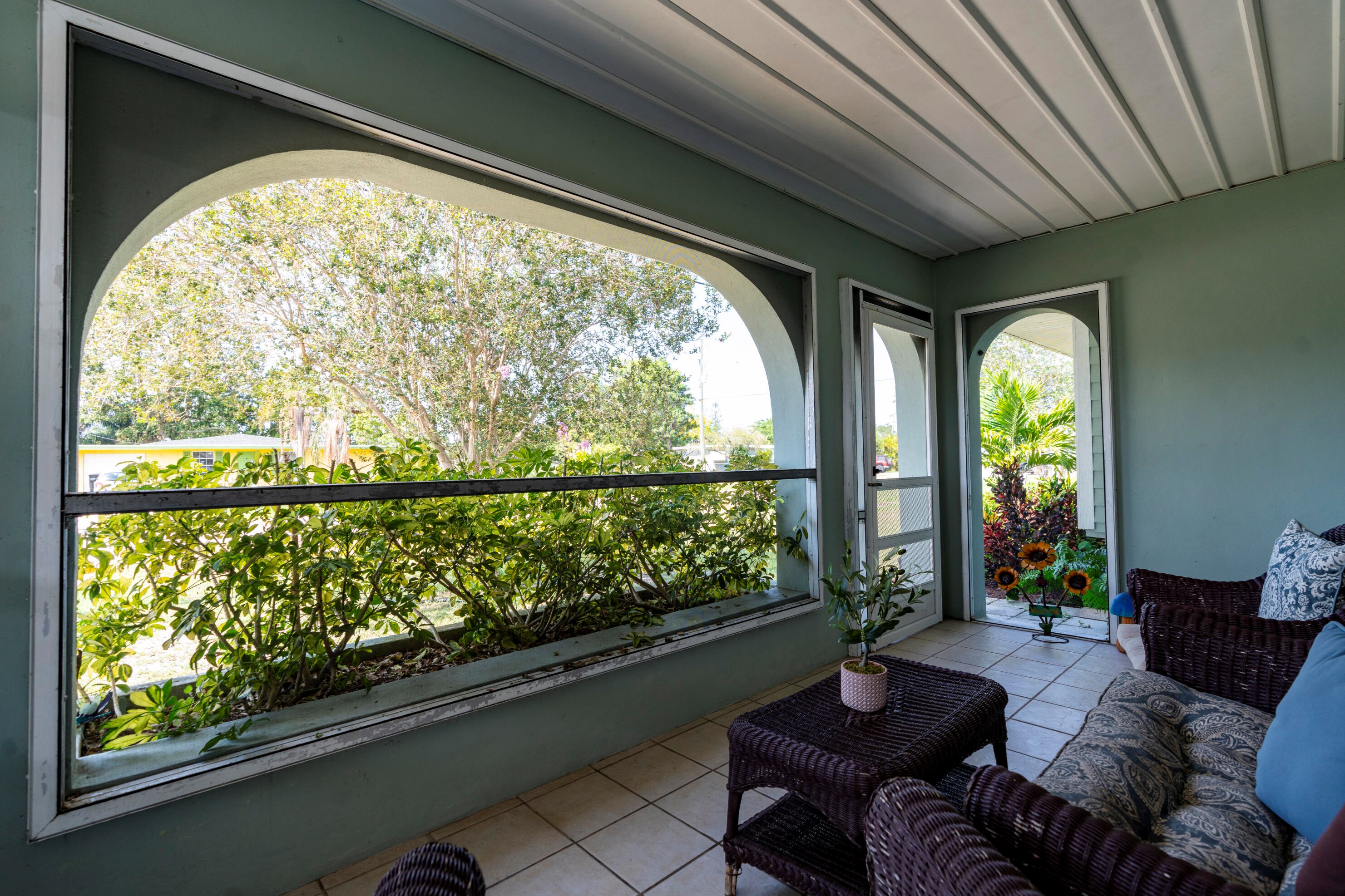 102 Lakehurst, Fort Pierce FL 34983-2545 exterior