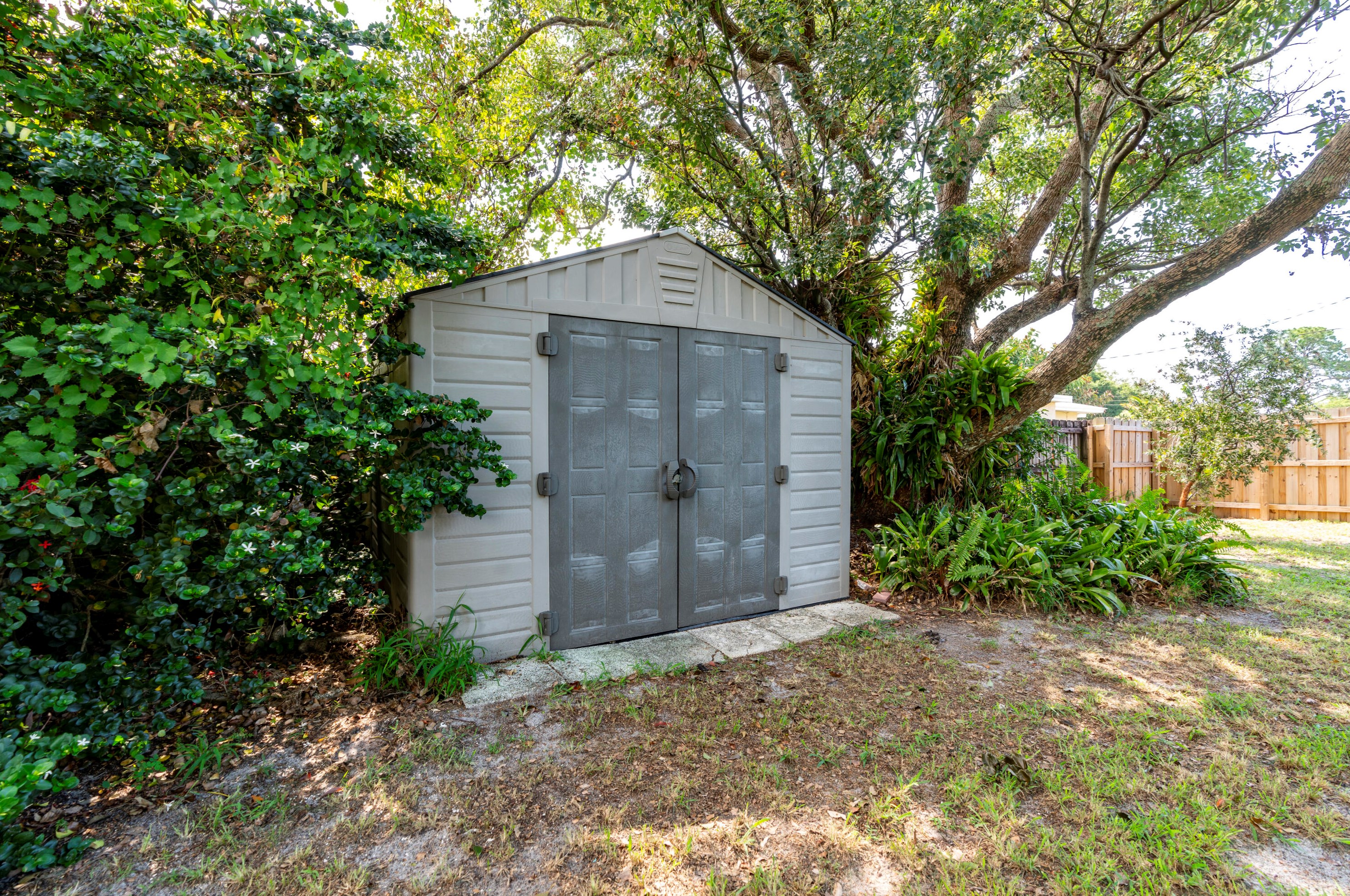 102 Lakehurst, Fort Pierce FL 34983-2545 exterior