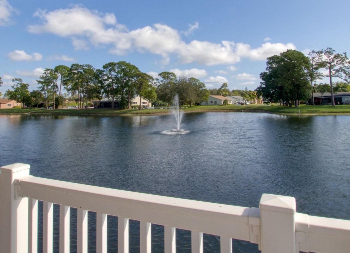 412 Pine Glen Ln, Lake Worth FL 33463-8510 exterior