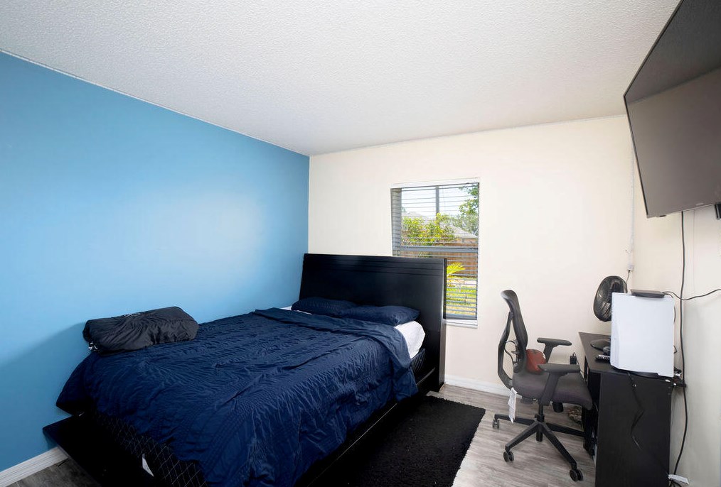 486 Souris Ave, Fort Pierce FL  34953-6272 exterior