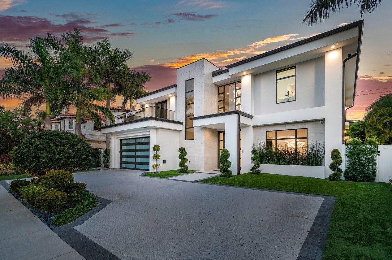 464 7th St, Boca Raton, FL 33432-2918