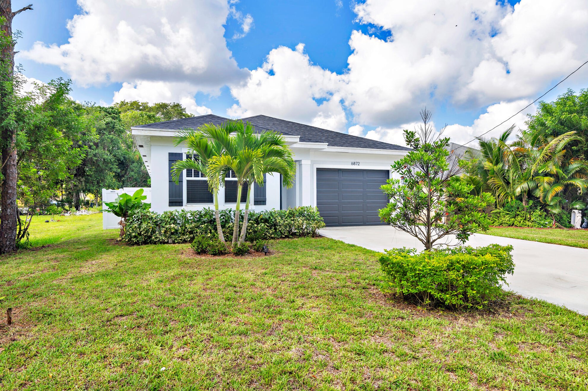6872 Australian St, Jupiter, FL 33458-3855