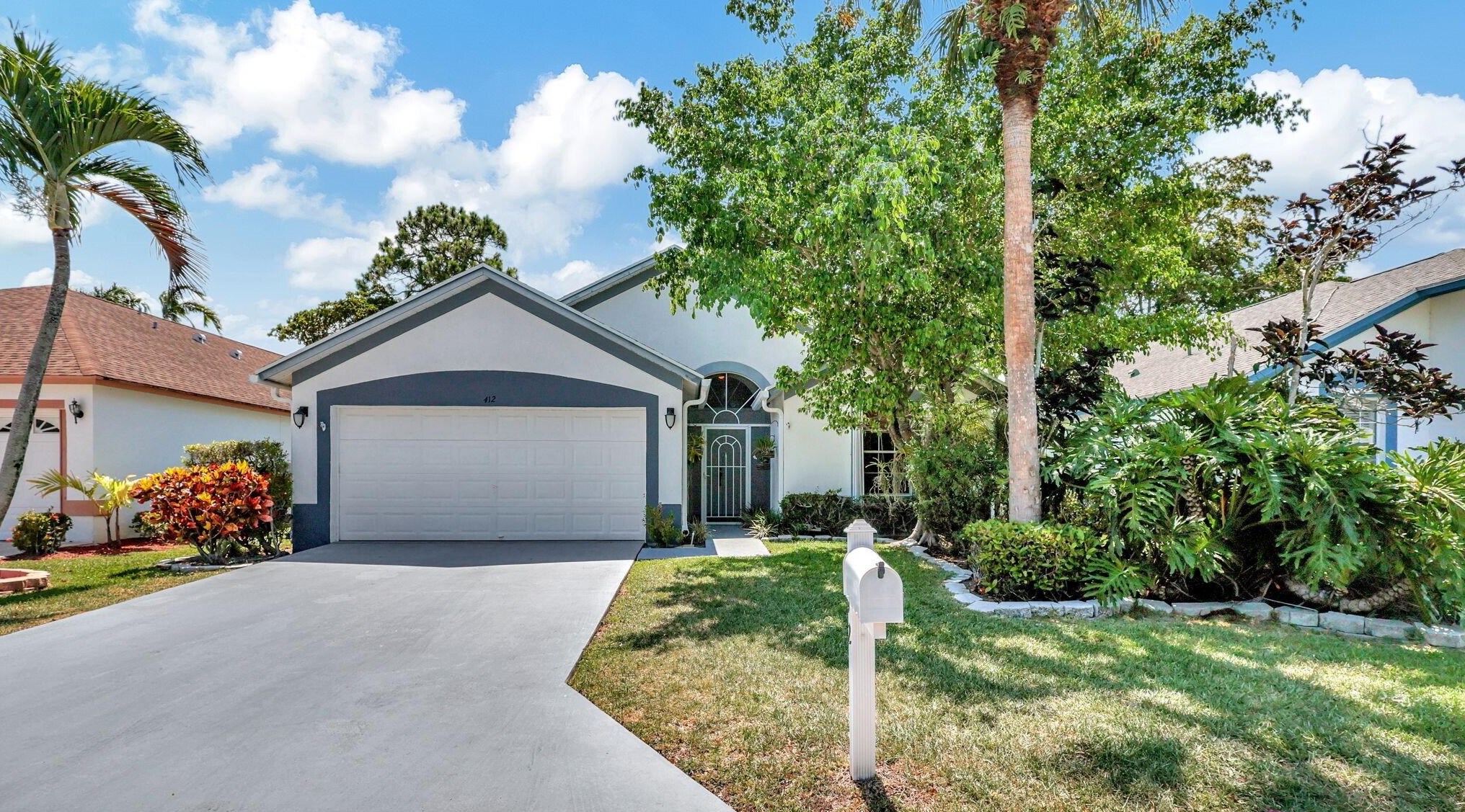 412 Trotters Ln, West Palm Beach, FL 33413