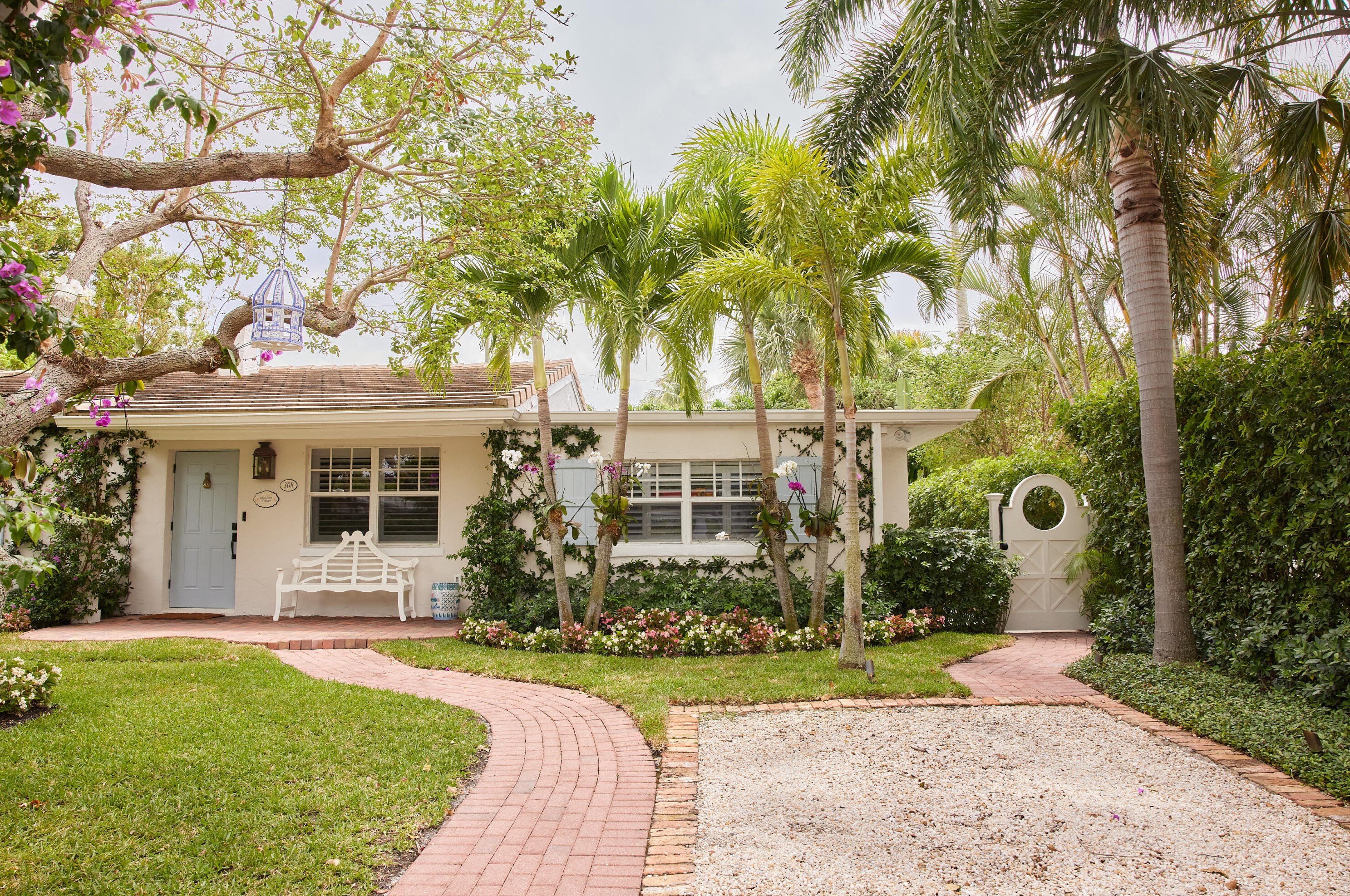 308 Pilgrim Rd, West Palm Beach, FL 33405-3214