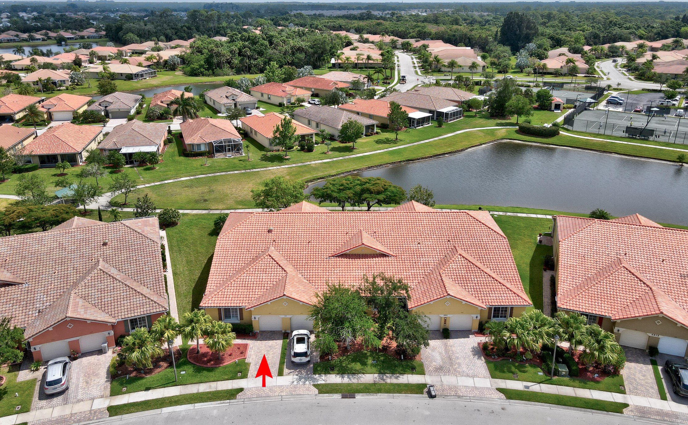 6505 Oxford Cir, Vero Beach, FL 32966-7659