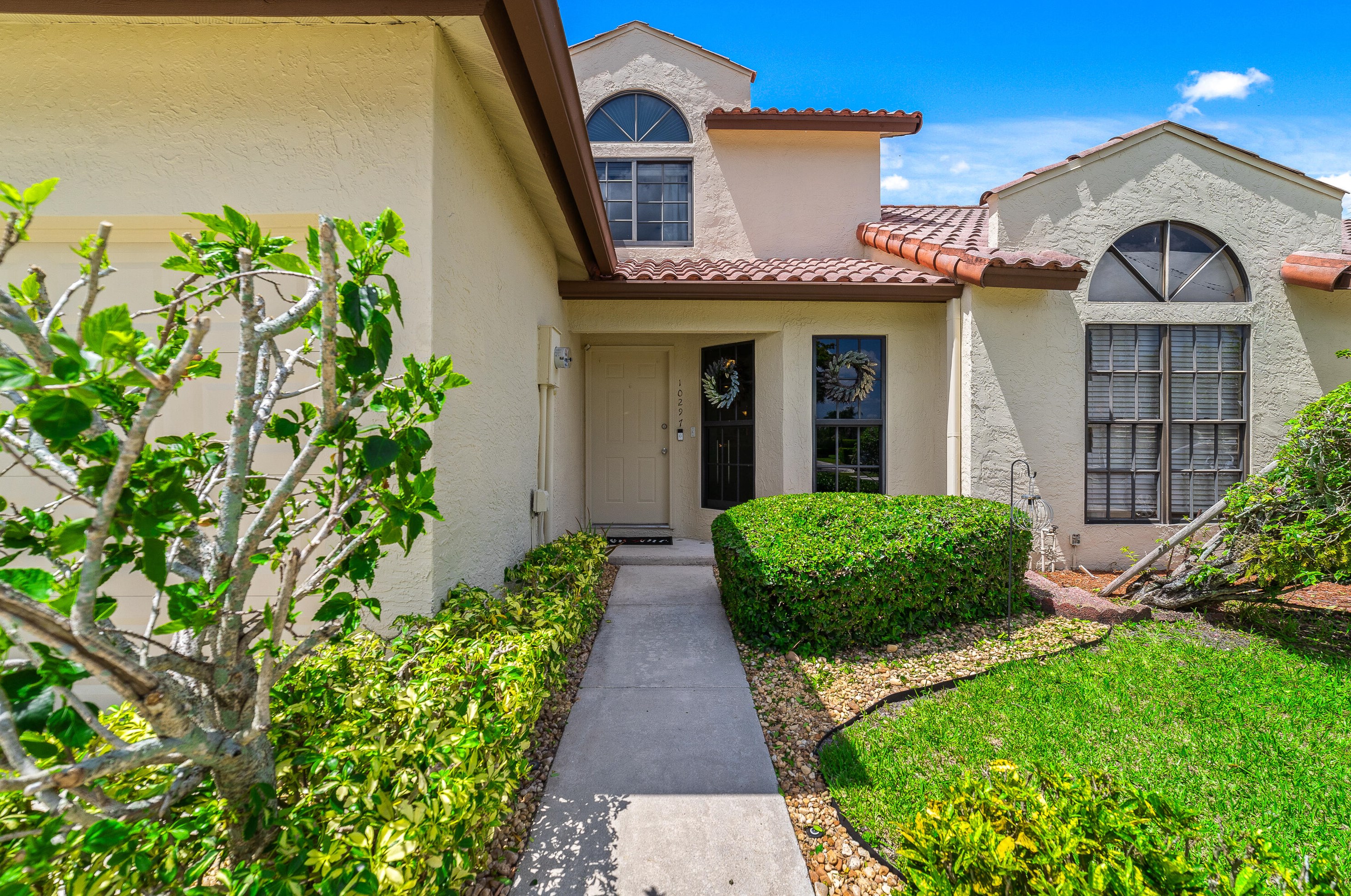 10297 Hidden Springs Ct, Boca Raton, FL 33498-6368