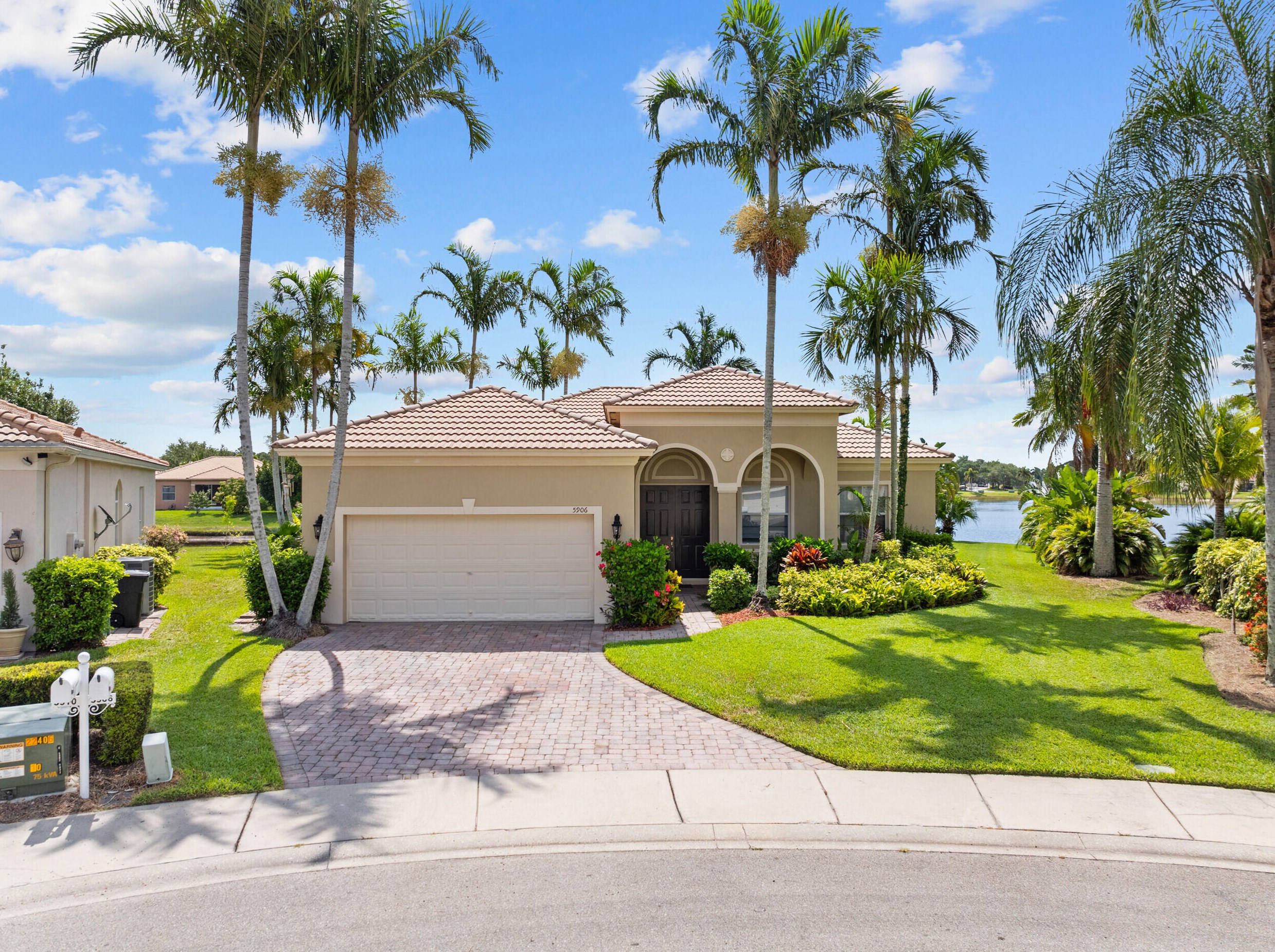 5906 Nicole Ln, Fort Pierce, FL 34951-3101