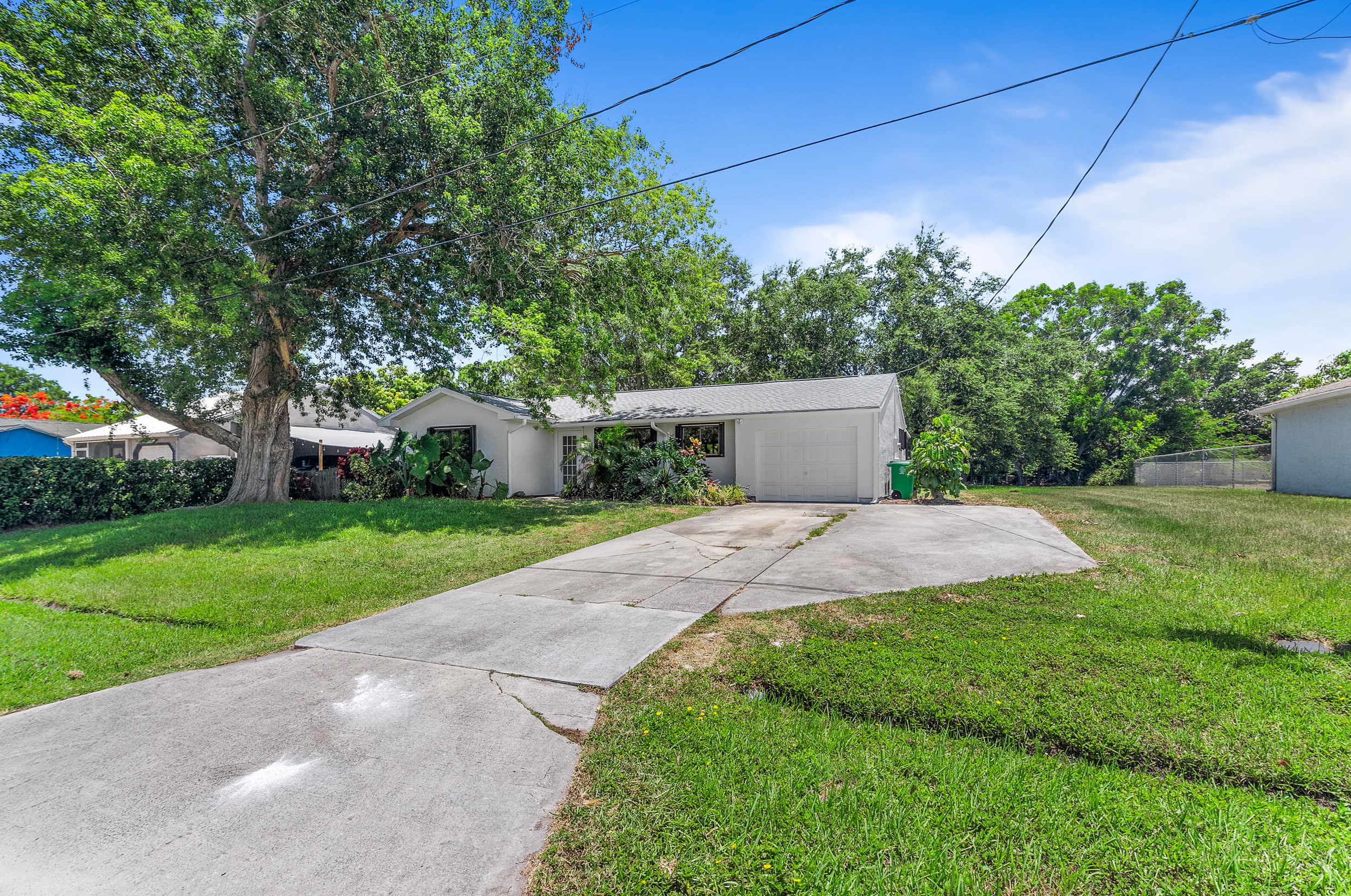 2520 Se Tiger Ave, Fort Pierce, FL 34952