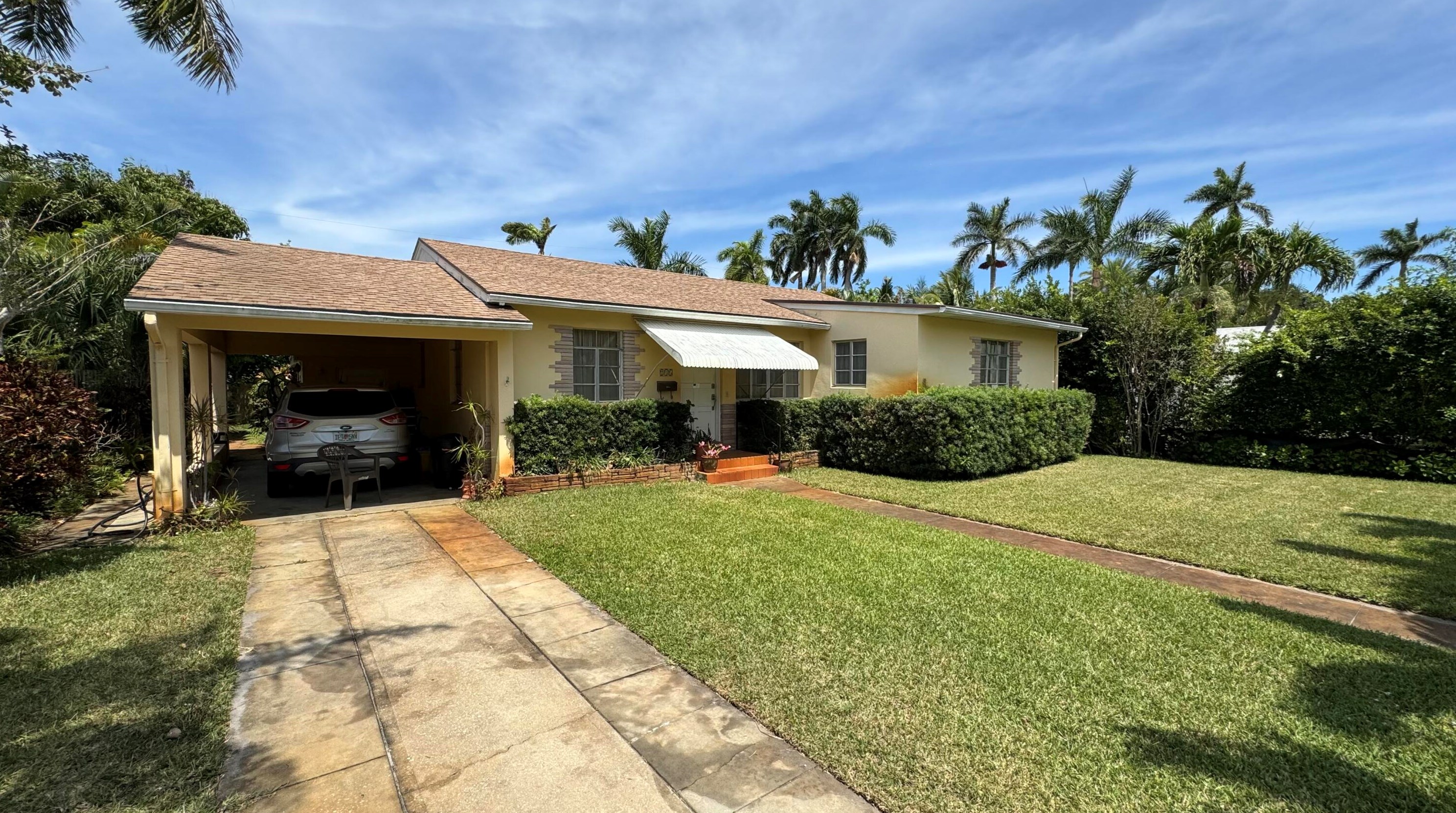 215 32nd St, West Palm Beach, FL 33407-4905