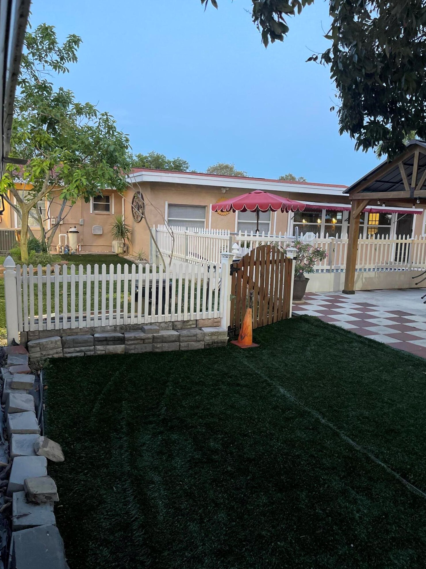 2142 Stonecrop St, Fort Pierce FL  34984-4732 exterior