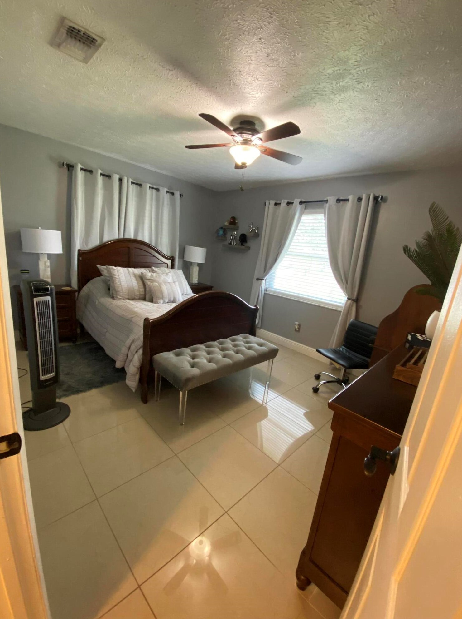 2142 Stonecrop St, Fort Pierce FL  34984-4732 exterior