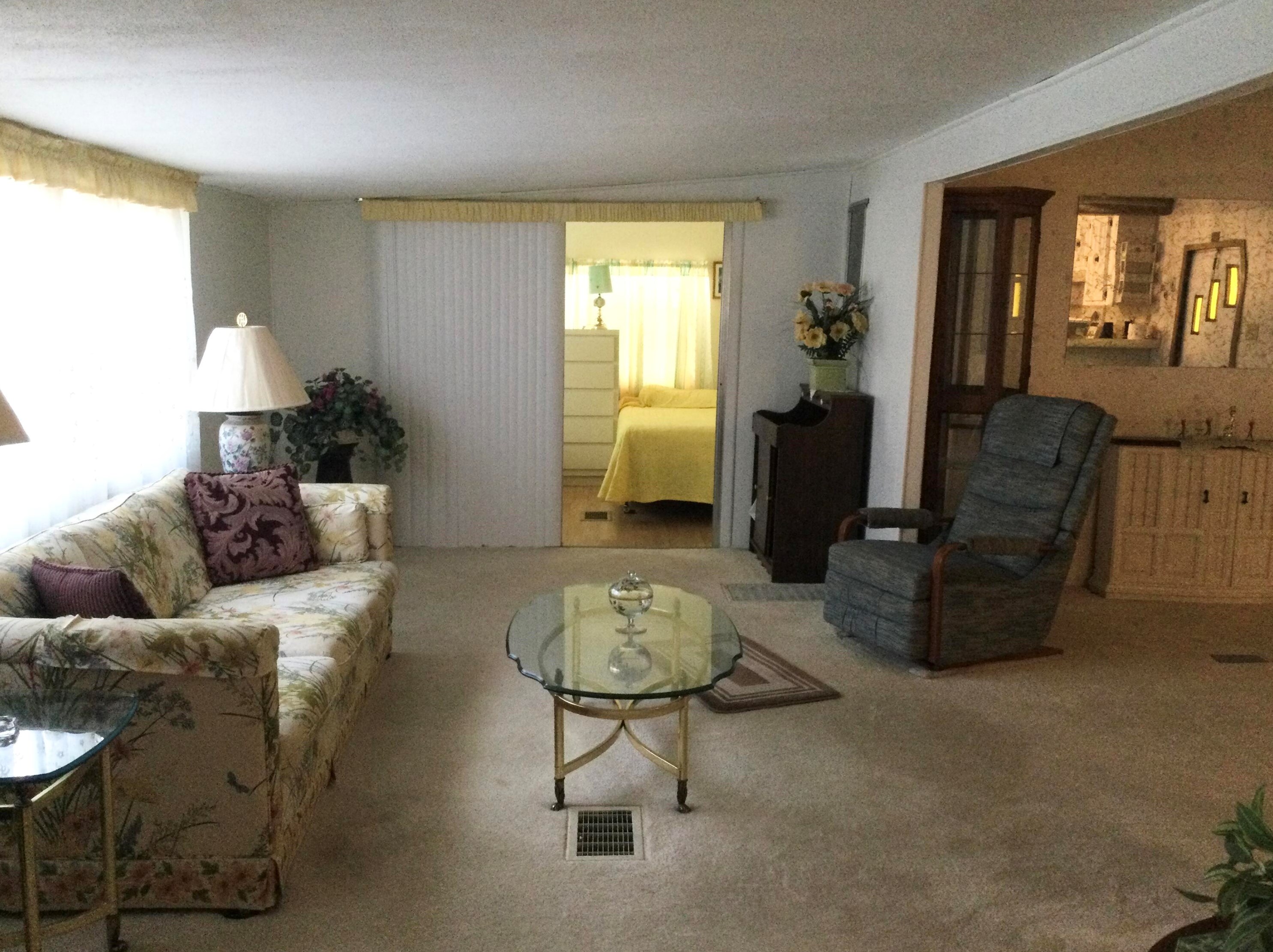 74 Mediterranean Blvd, Fort Pierce, FL 34952-8562