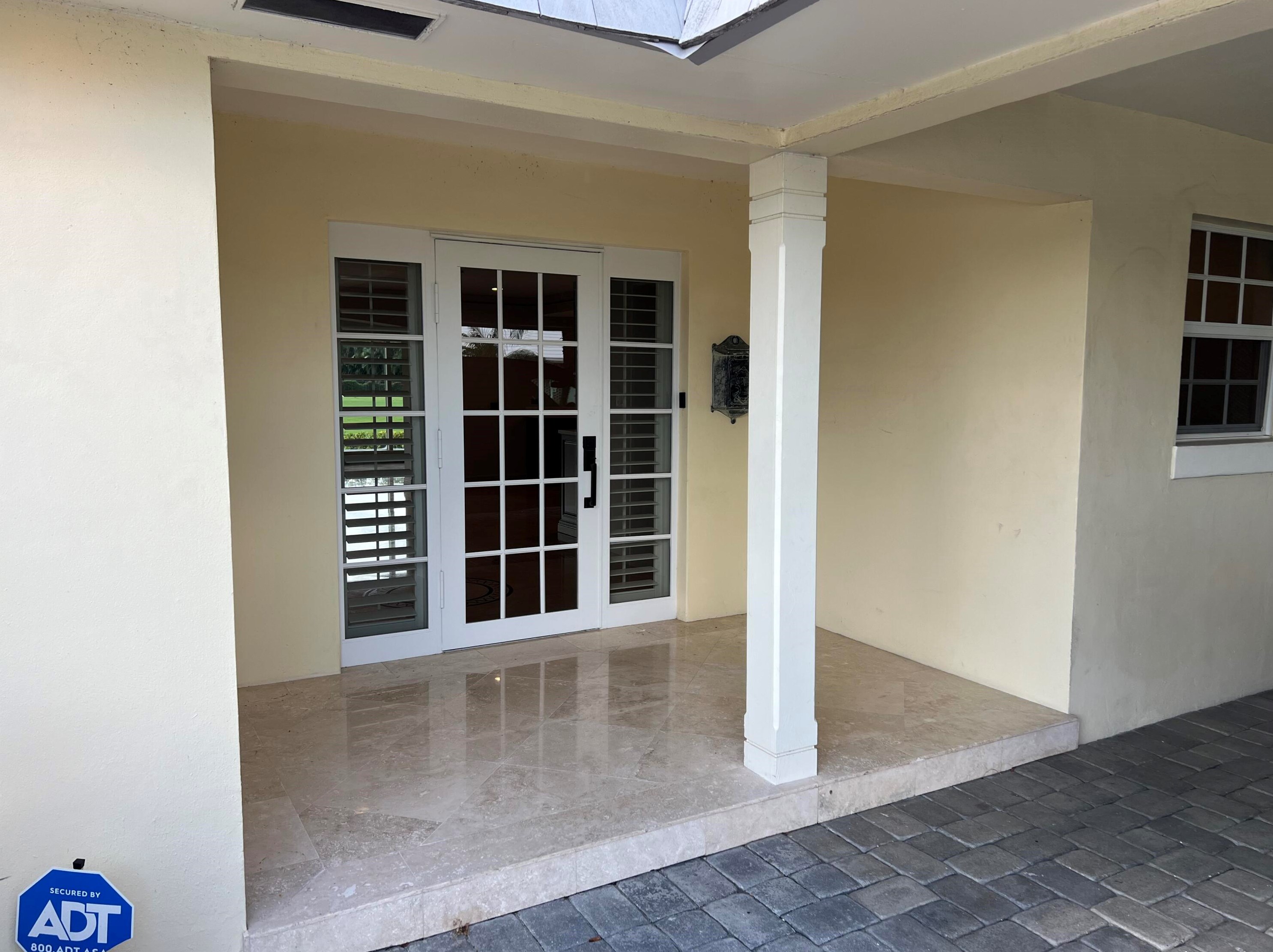 371 Villa Dr S, Lake Worth, FL 33462