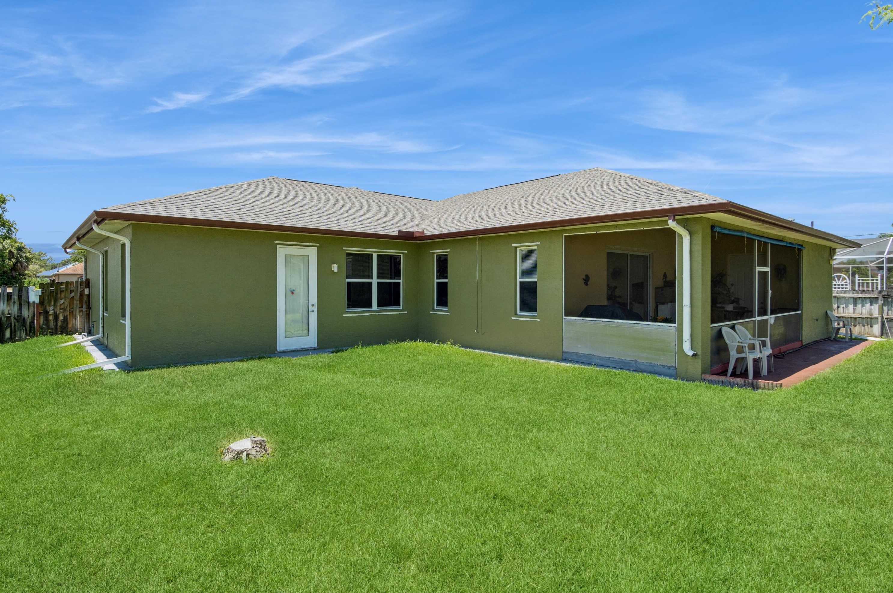 1885 Altman Ave, Fort Pierce FL  34953-1009 exterior