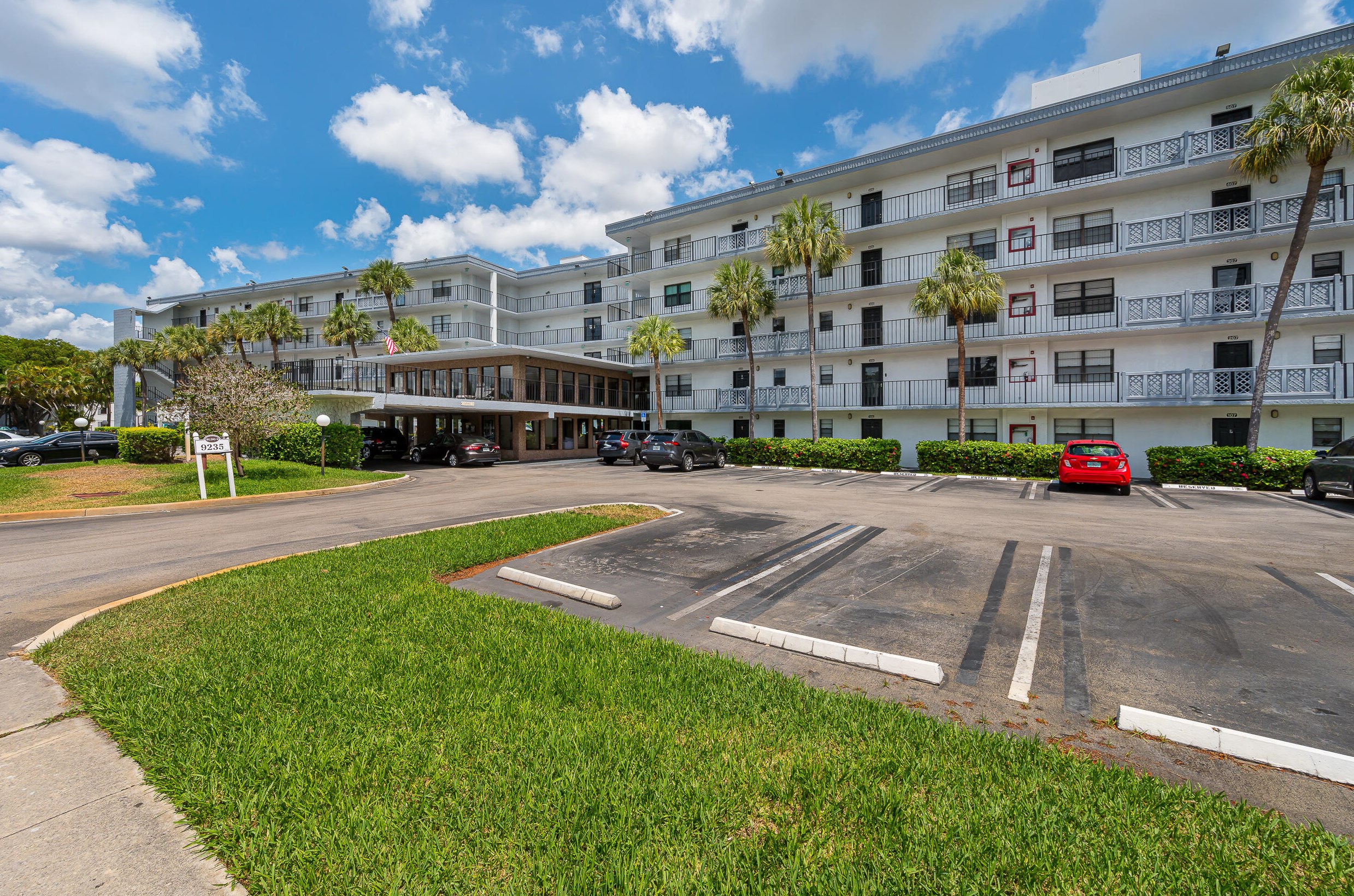9235 Sw 8th St Apt 405, Boca Raton, FL 33428