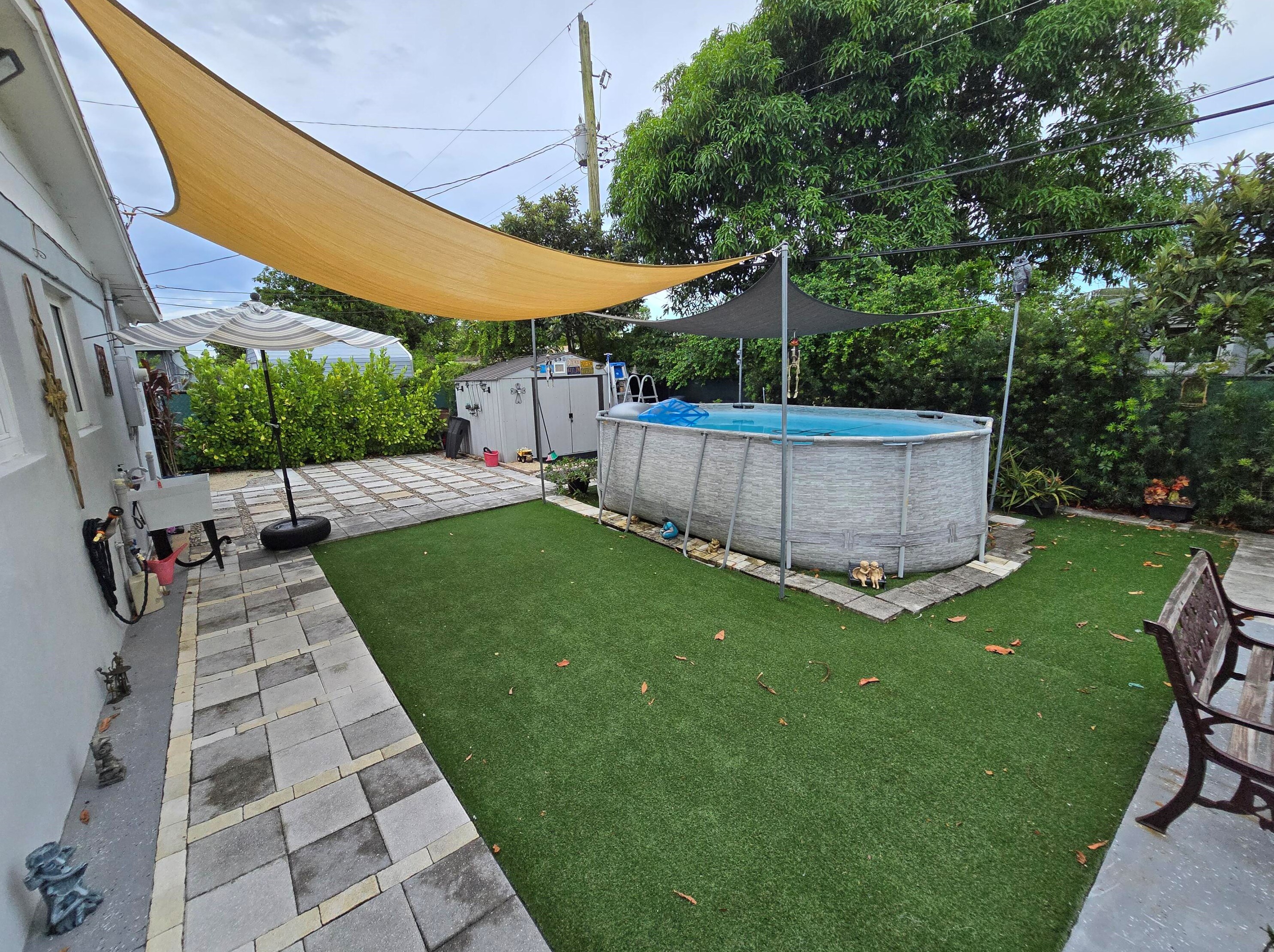 1500 175th St, Miami FL  33162-1441 exterior