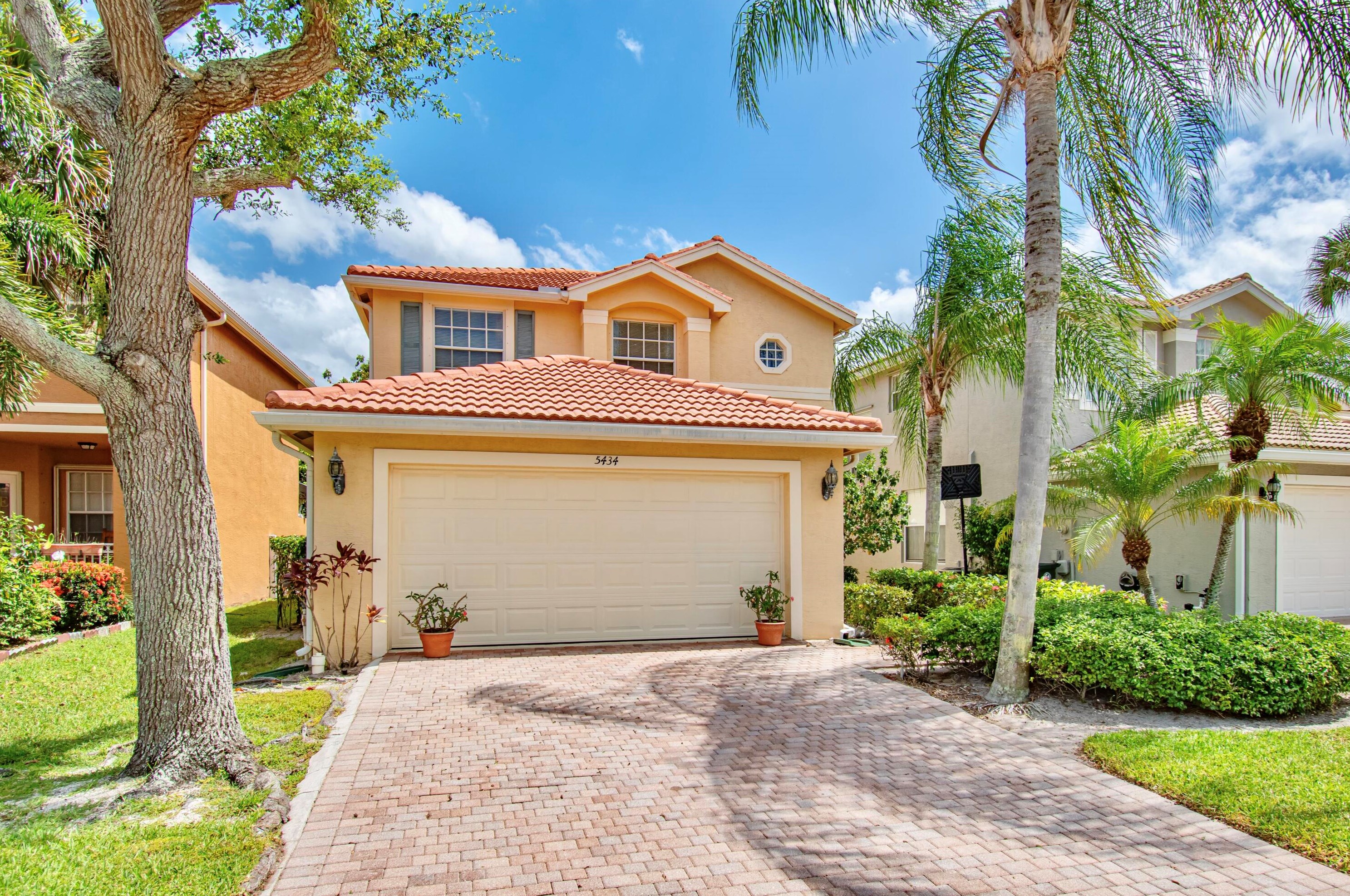 5434 Sunseeker Blvd, Lake Worth, FL 33463-5964