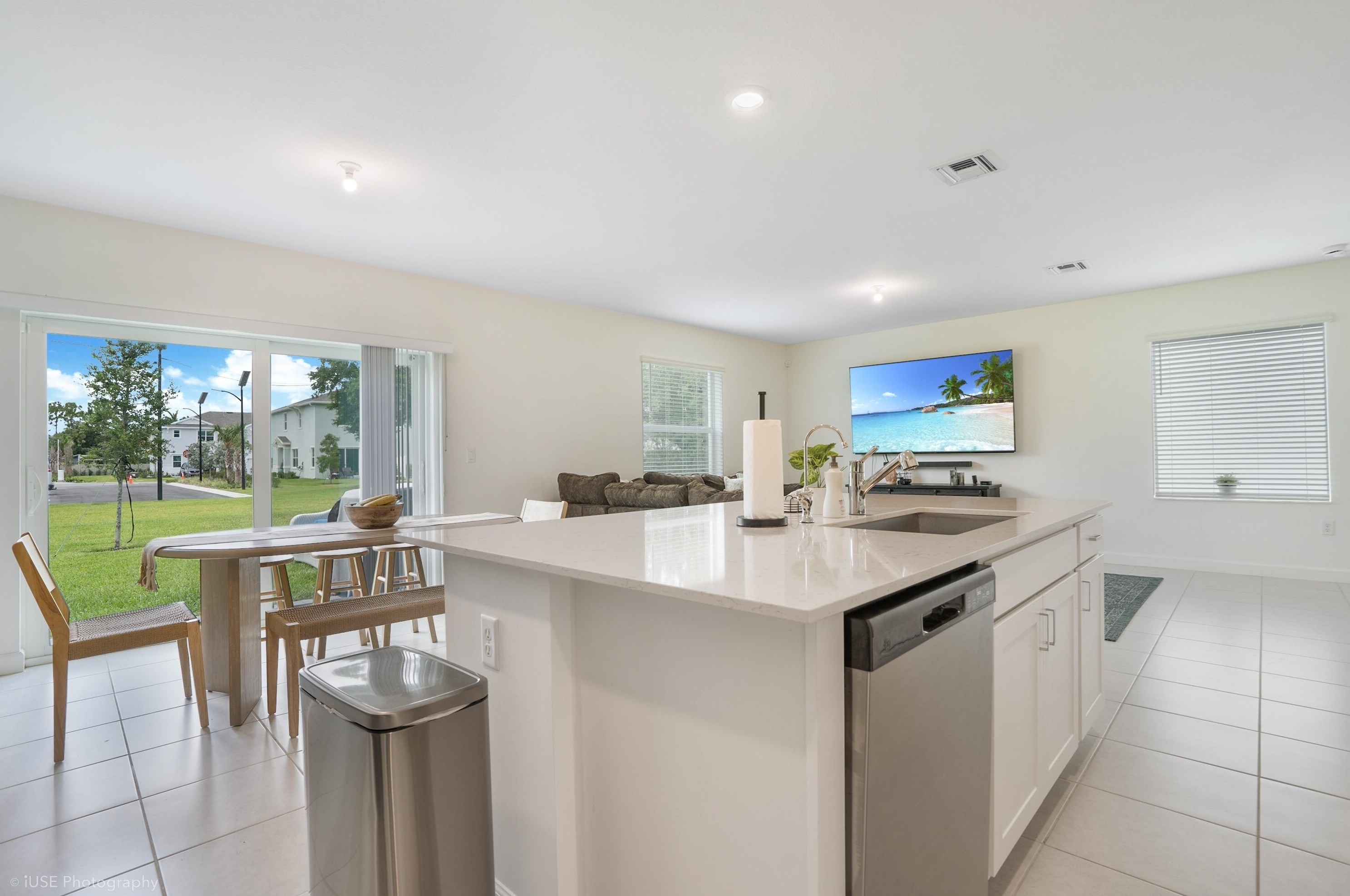 4534 Dow Ln, Lake Worth FL  33463-6013 exterior