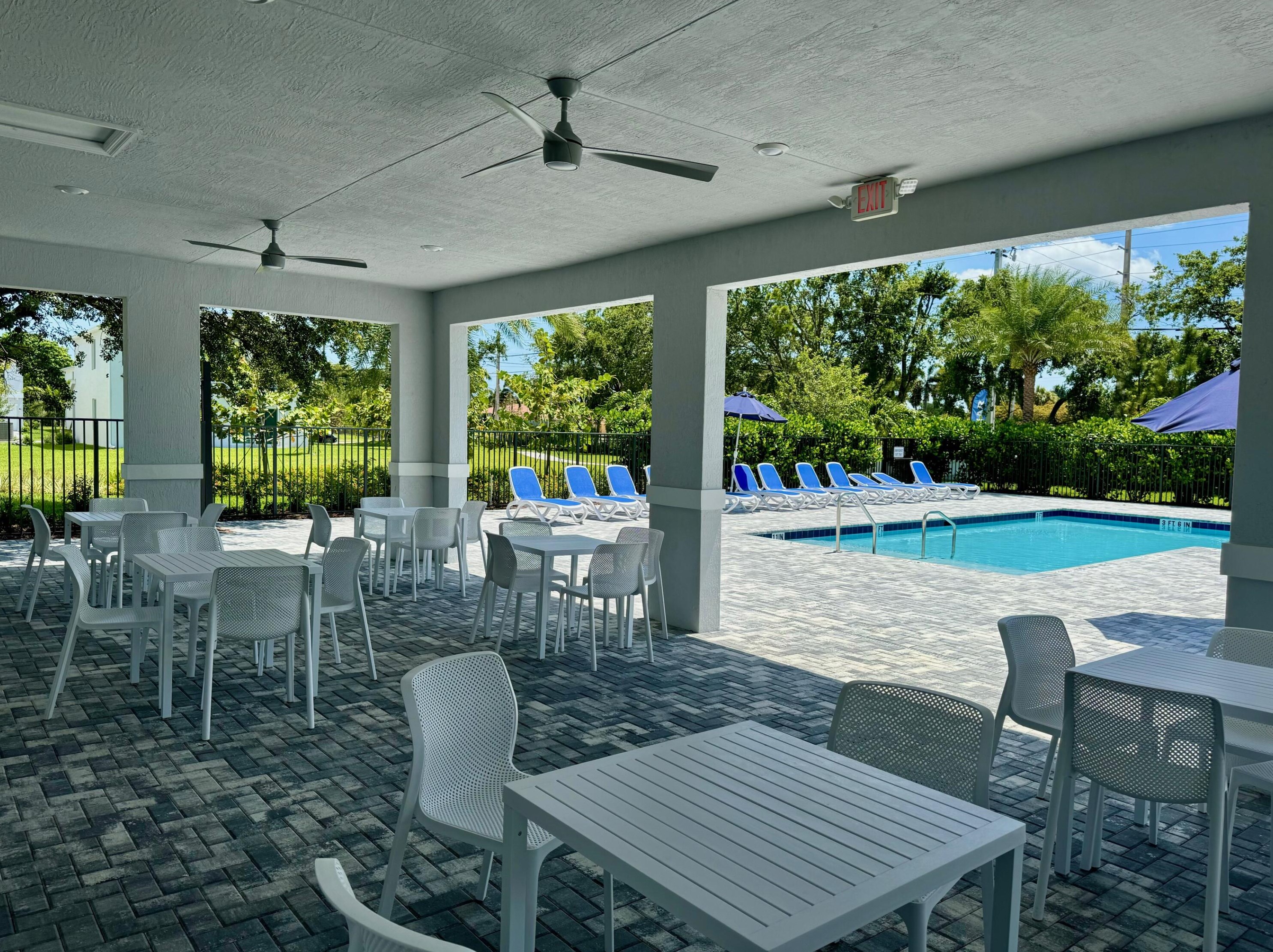 4534 Dow Ln, Lake Worth FL  33463-6013 exterior