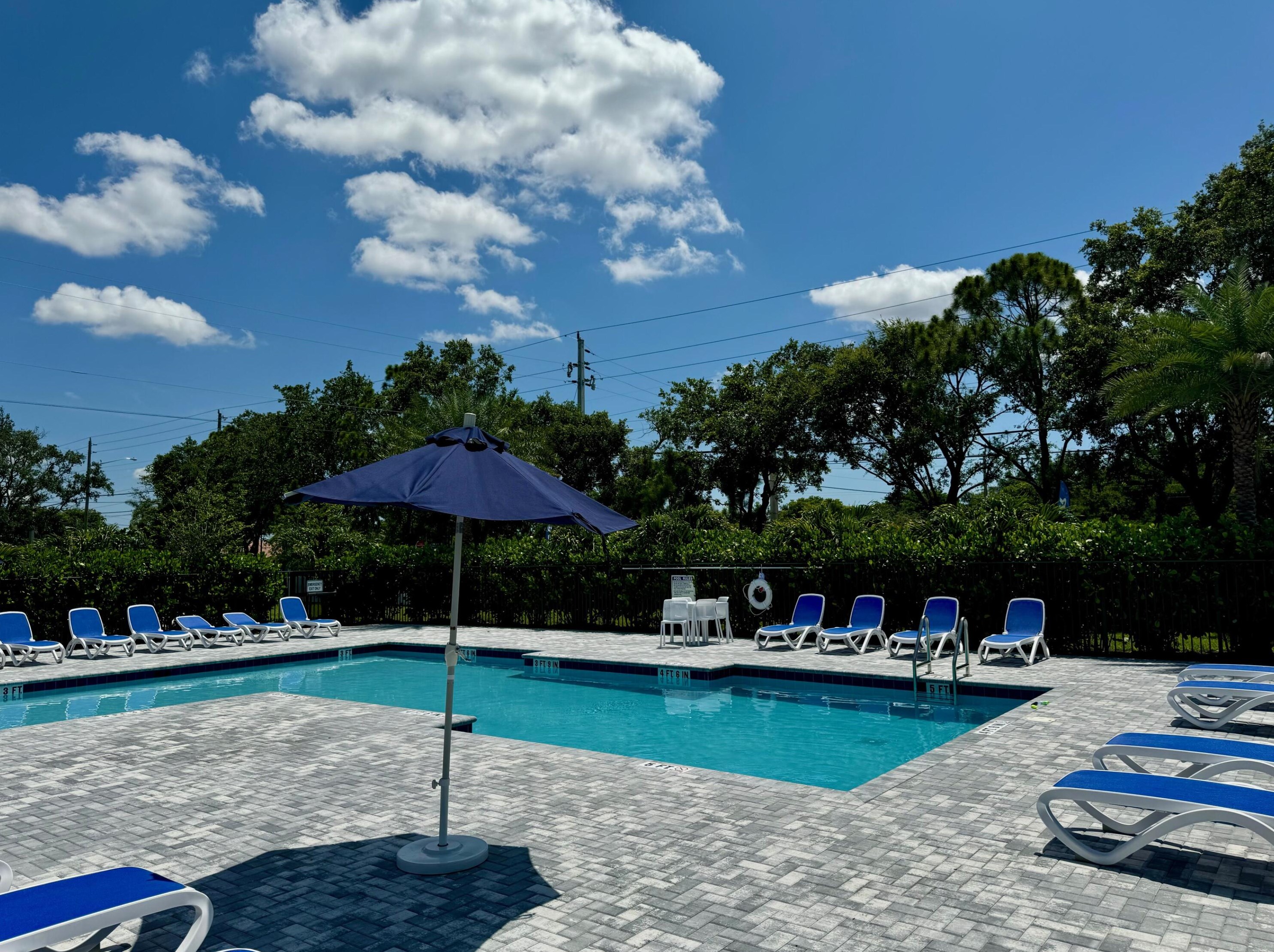 4534 Dow Ln, Lake Worth FL  33463-6013 exterior