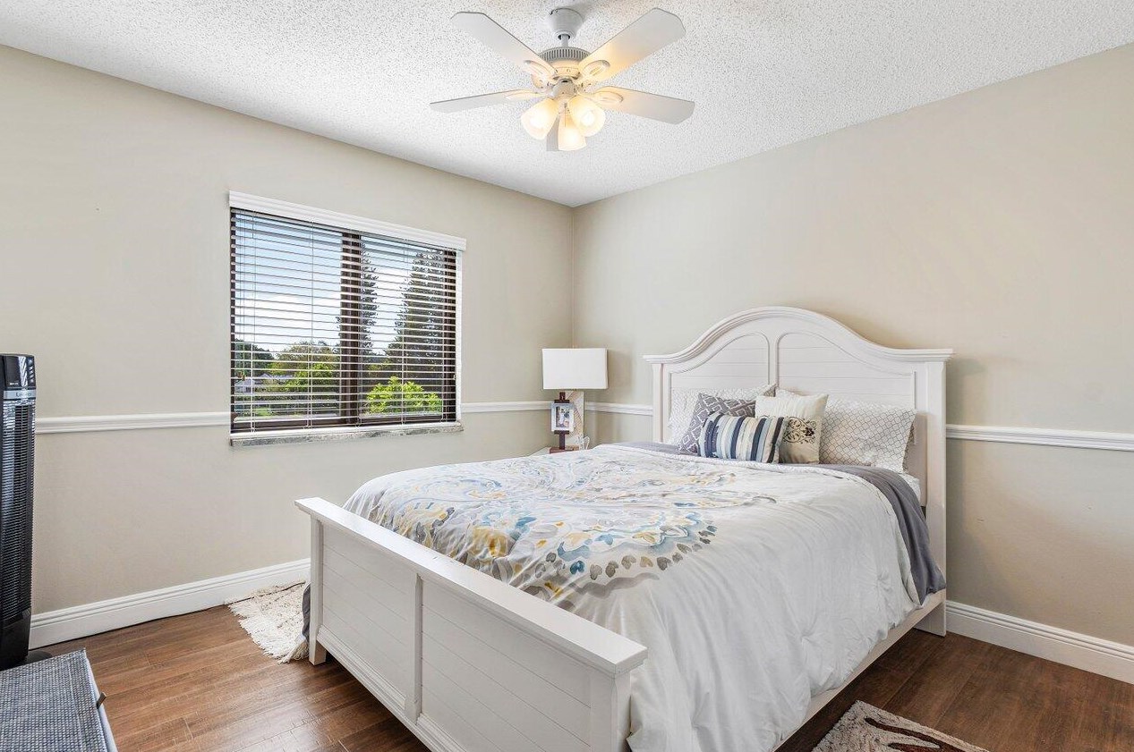 9160 Picot Ct, Boynton Beach FL 33472-2466 exterior