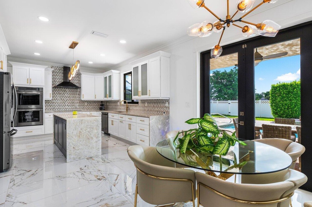 9160 Picot Ct, Boynton Beach FL 33472-2466 exterior