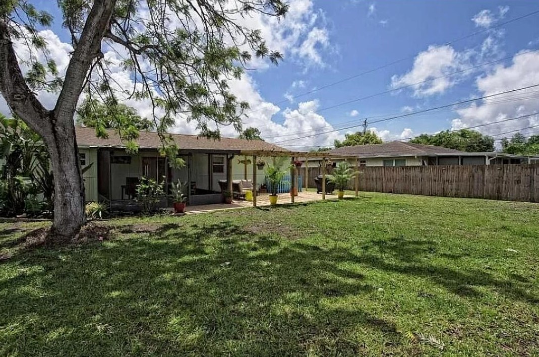 879 Canary Ter, Fort Pierce, FL 34953-1914