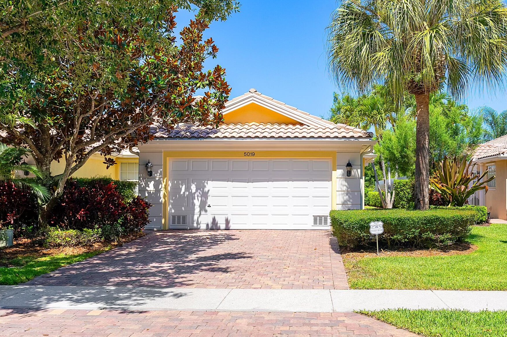 5019 Magnolia Bay Cir, West Palm Beach, FL 33418-6732