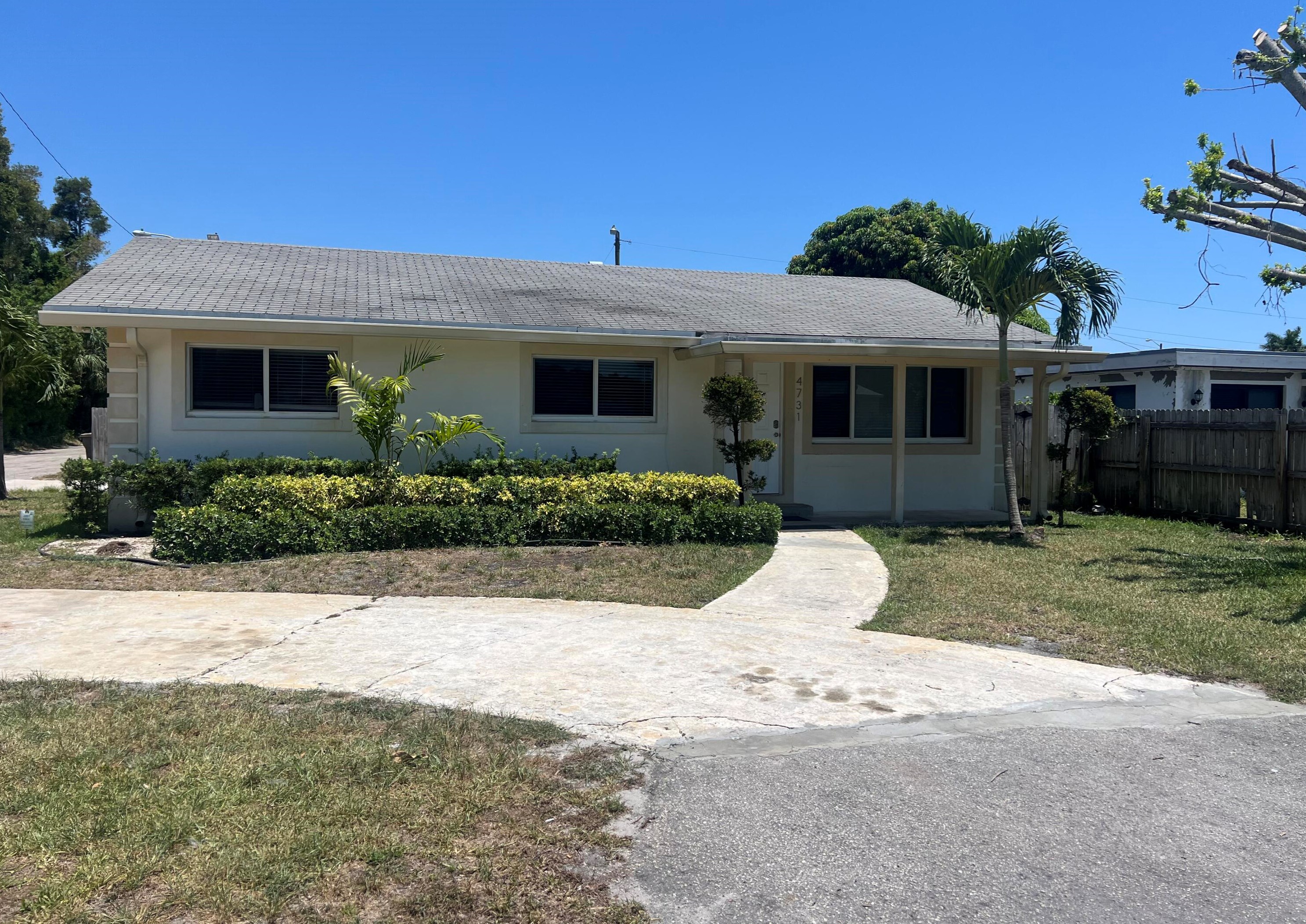 4731 Myrtle Ln, West Palm Beach, FL 33417-5317