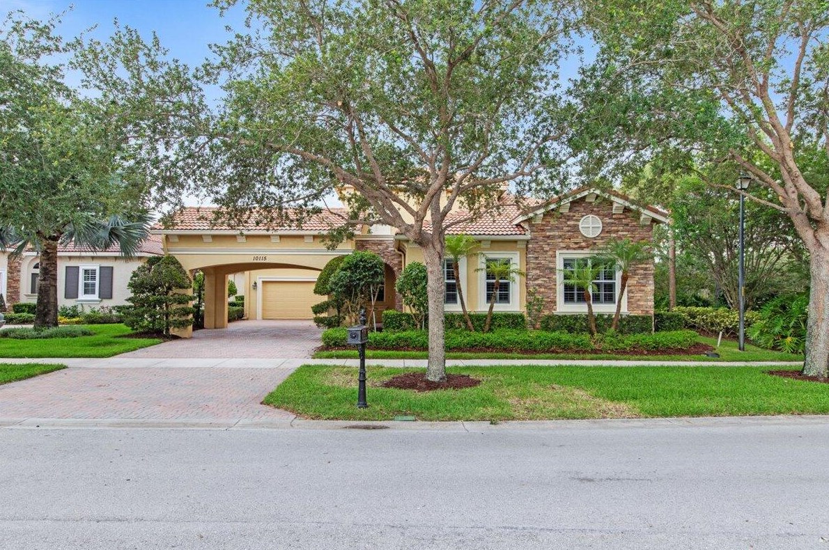 10115 Nuova Way, Fort Pierce, FL 34986-2862