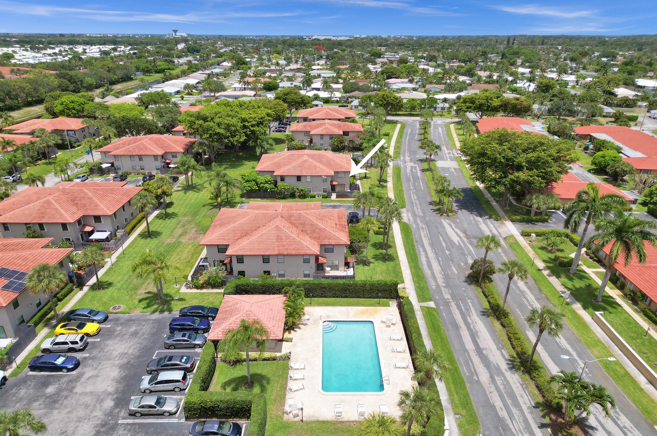 1457 25th Pl, Boynton Beach FL  33426-7462 exterior