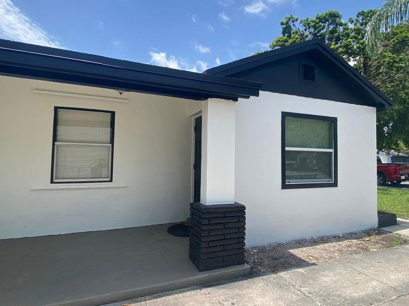 614 N St, Lake Worth, FL 33460-4957