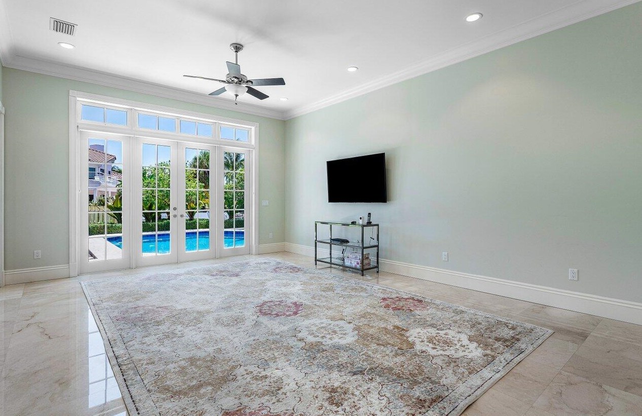 114 Marlin Dr, Boynton Beach FL 33435-3311 exterior