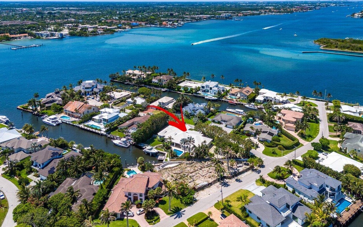 114 Marlin Dr, Boynton Beach, FL 33435-3311