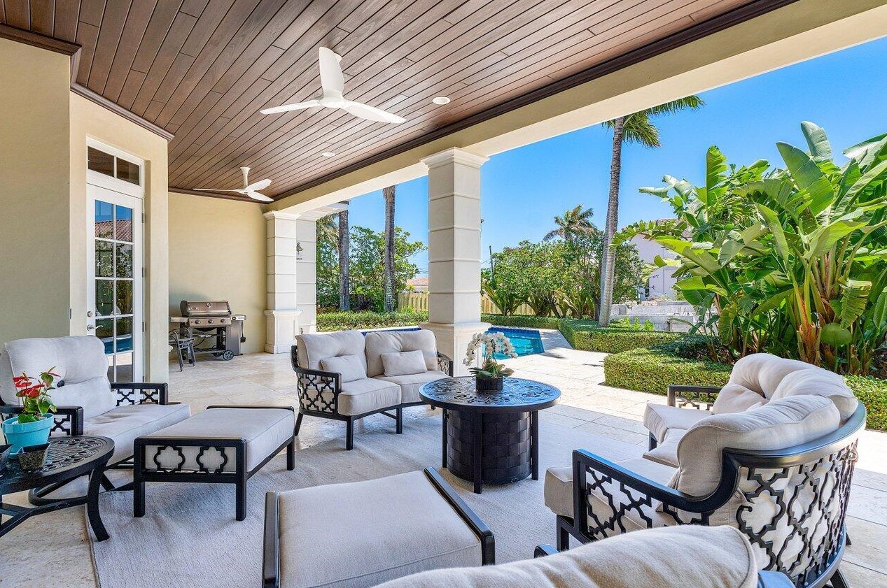 114 Marlin Dr, Boynton Beach FL 33435-3311 exterior