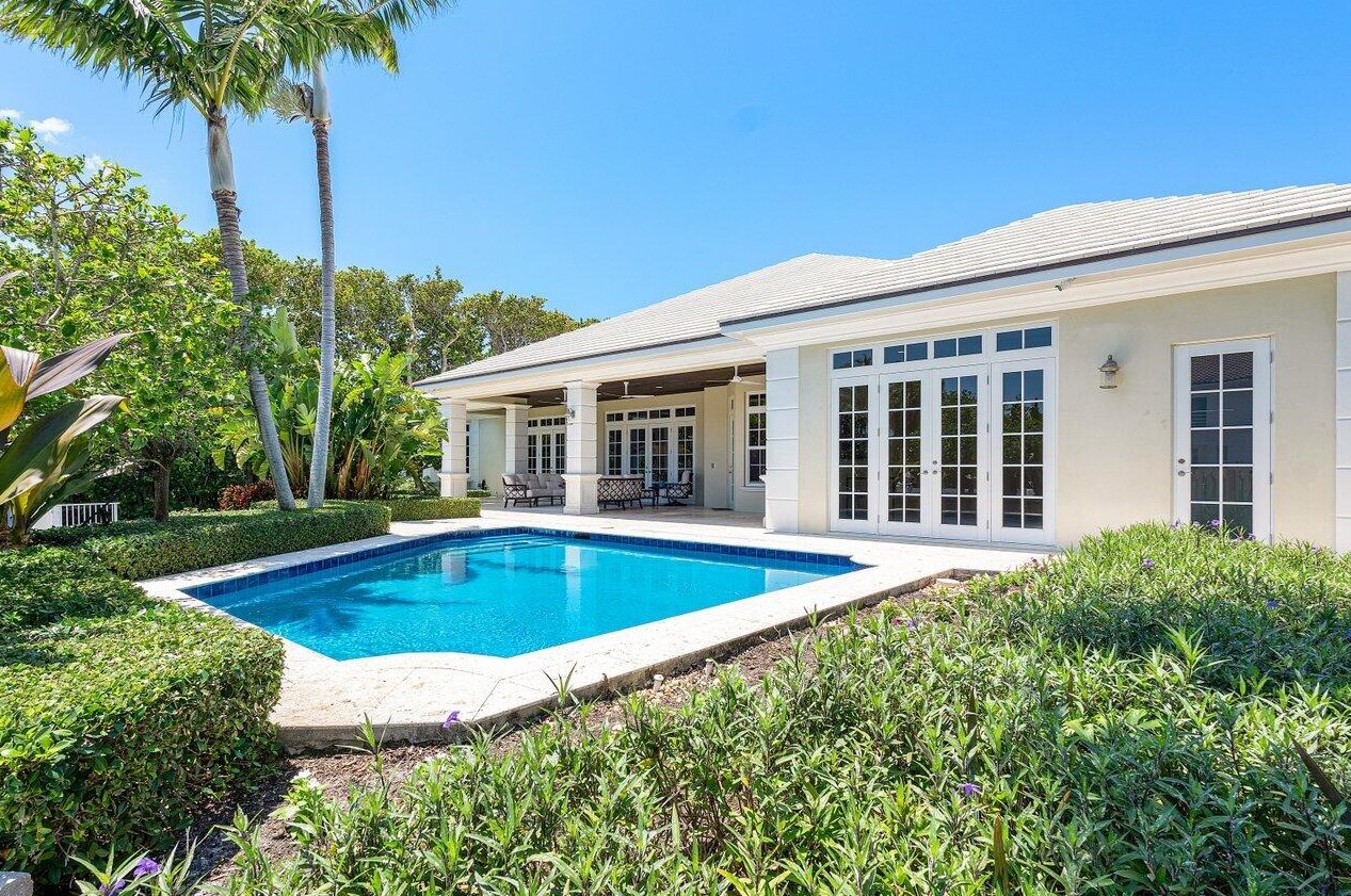 114 Marlin Dr, Boynton Beach FL 33435-3311 exterior