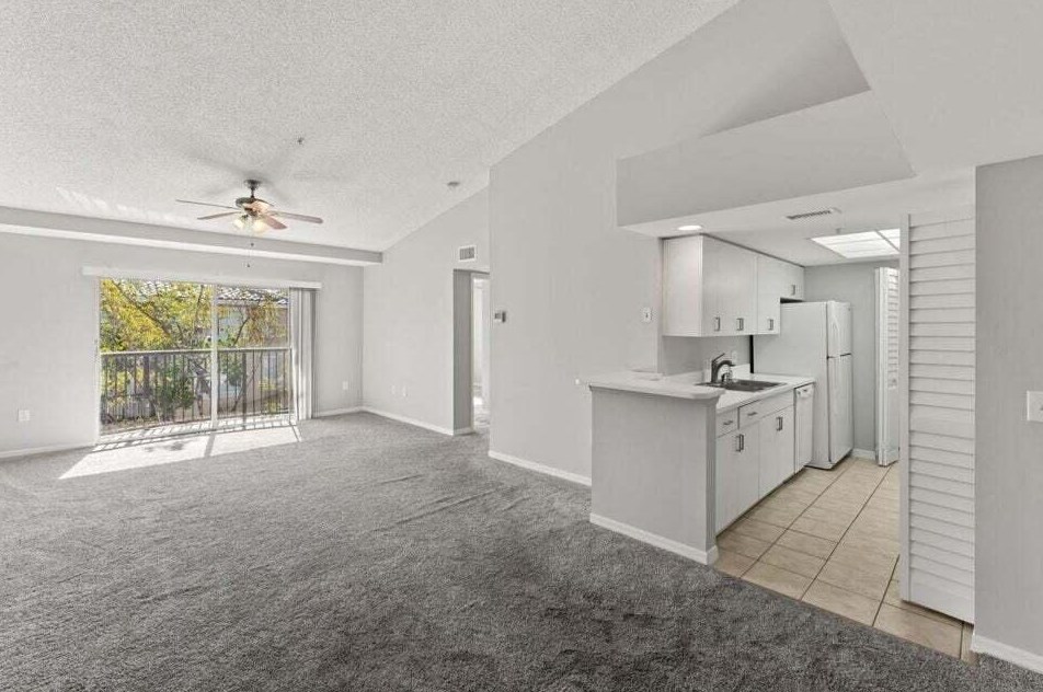 4171 N Haverhill Rd #1010, West Palm Beach, FL 33417