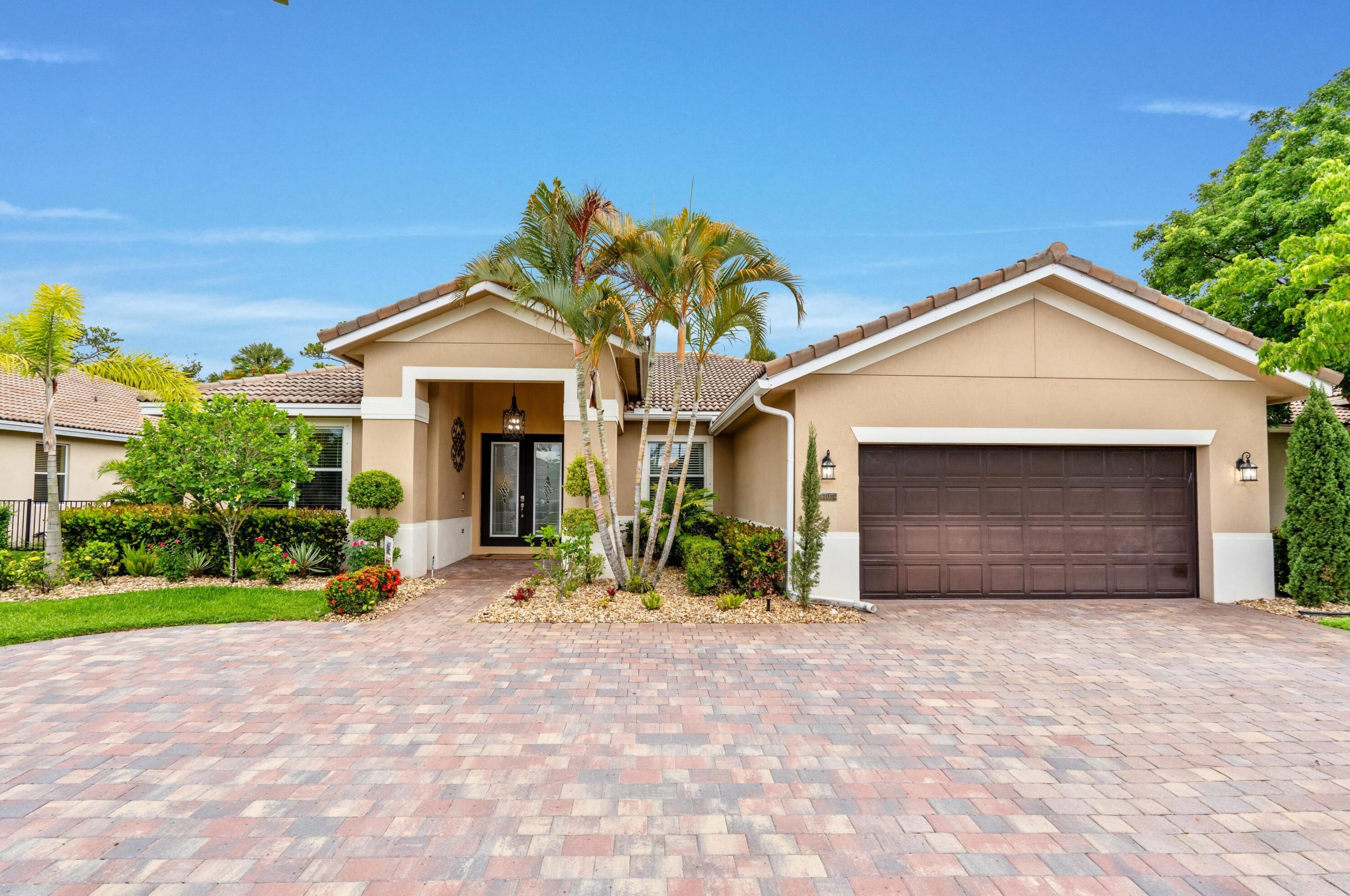 9406 Silent Oak Cir, West Palm Beach, FL 33411-6630