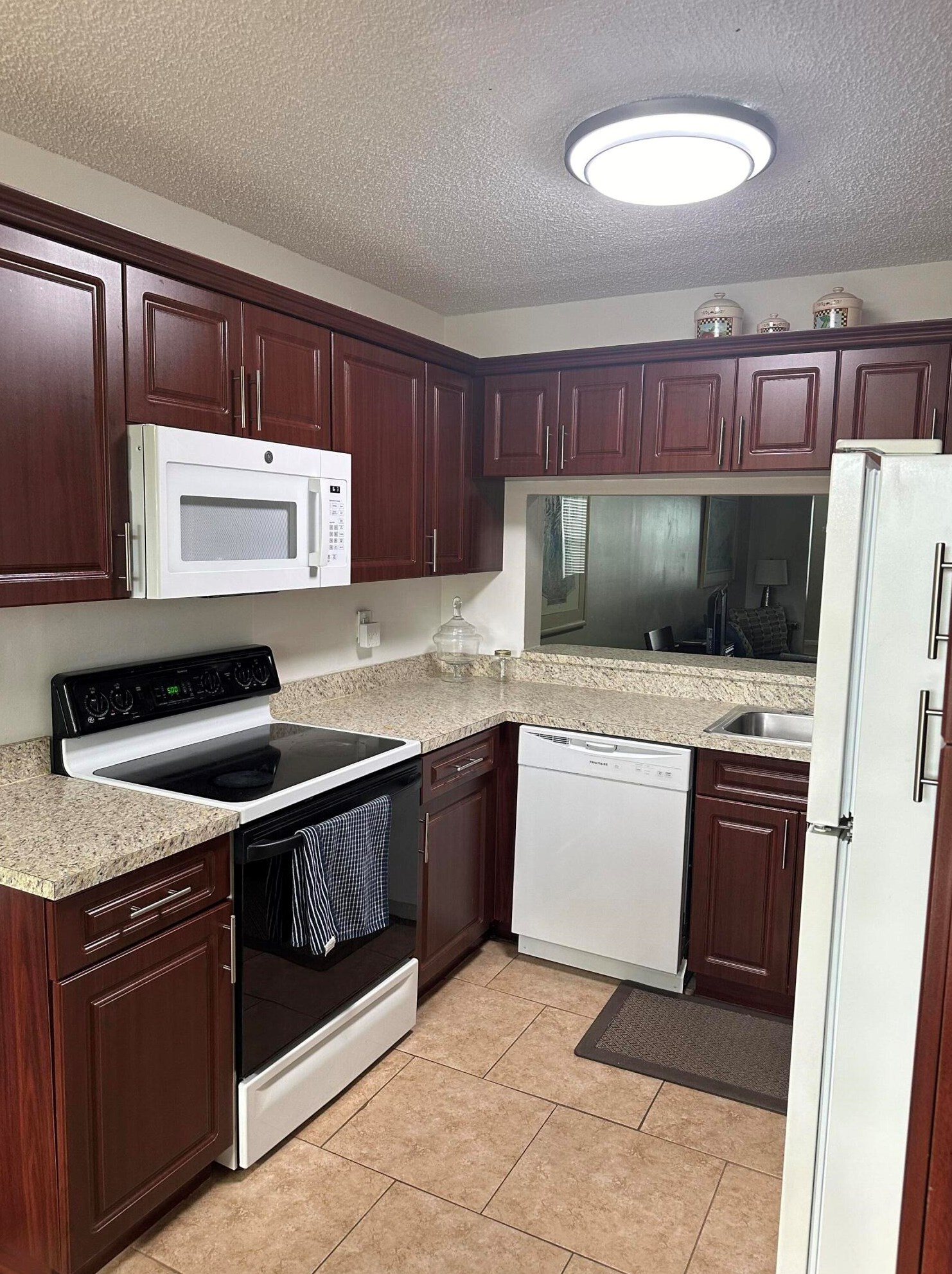 4692 Lucerne Lakes Blvd E #102, Lake Worth, FL 33467
