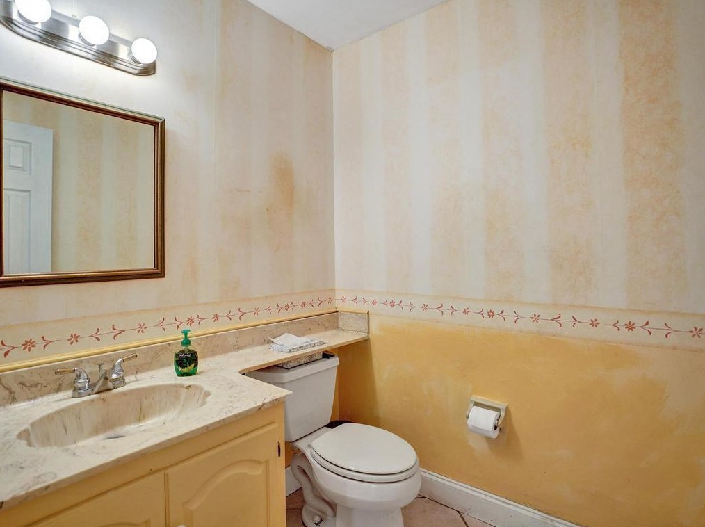 3124 Spanish Trl, Delray Beach FL  33483-4711 exterior