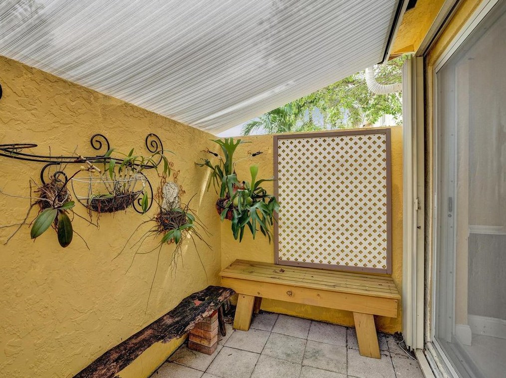 3124 Spanish Trl, Delray Beach FL  33483-4711 exterior