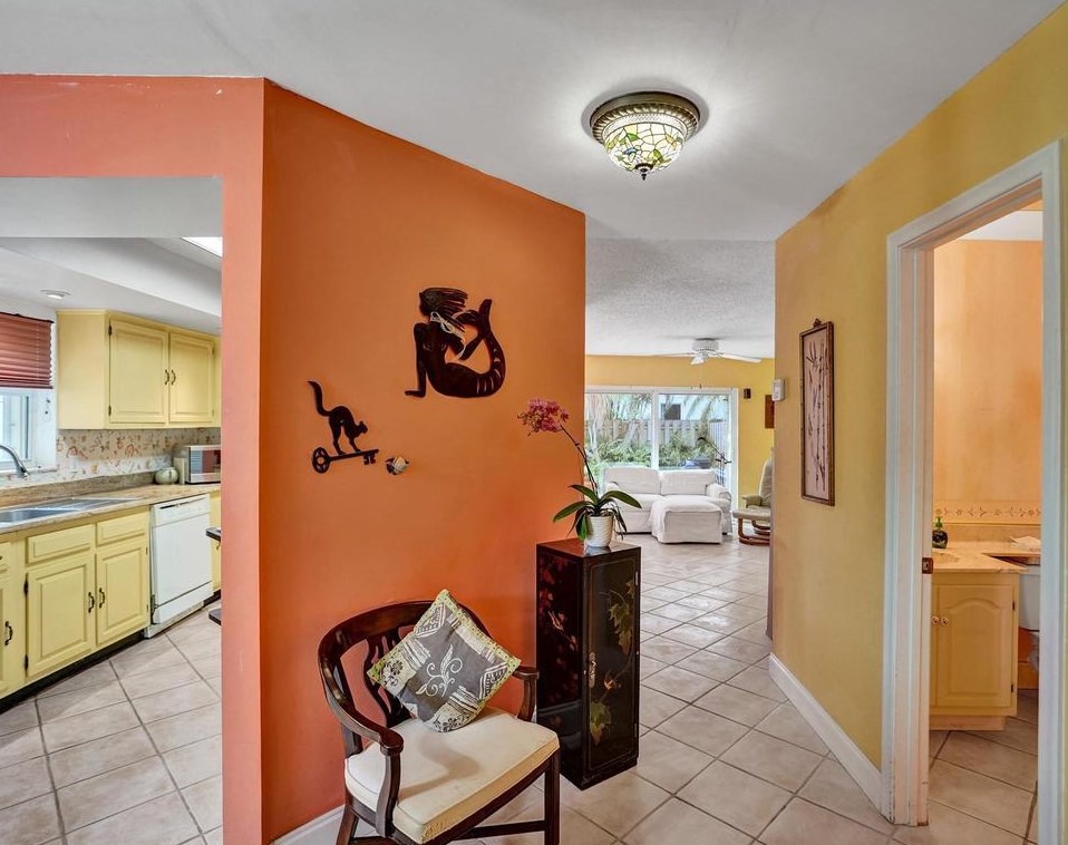 3124 Spanish Trl, Delray Beach FL  33483-4711 exterior