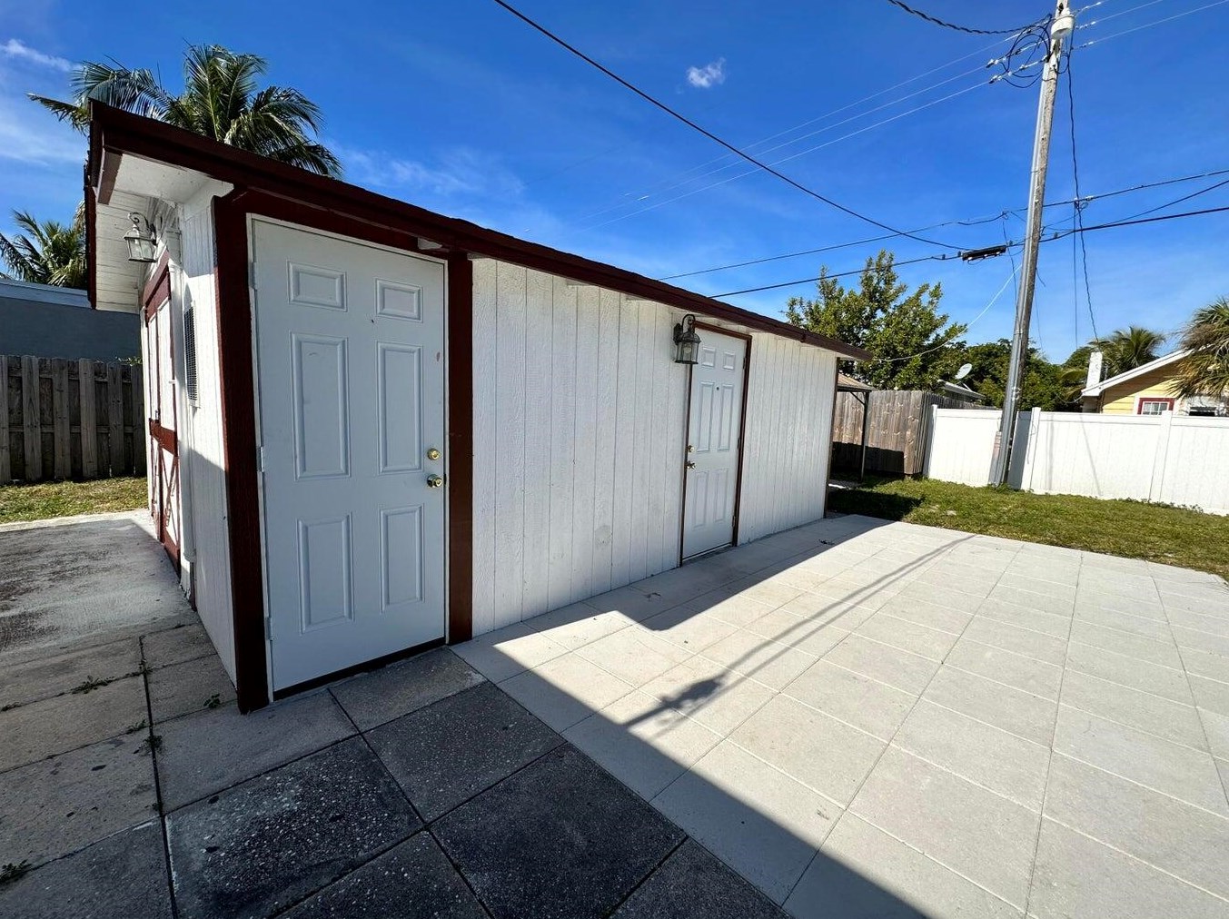 613 54th St, West Palm Beach, FL 33407-2635