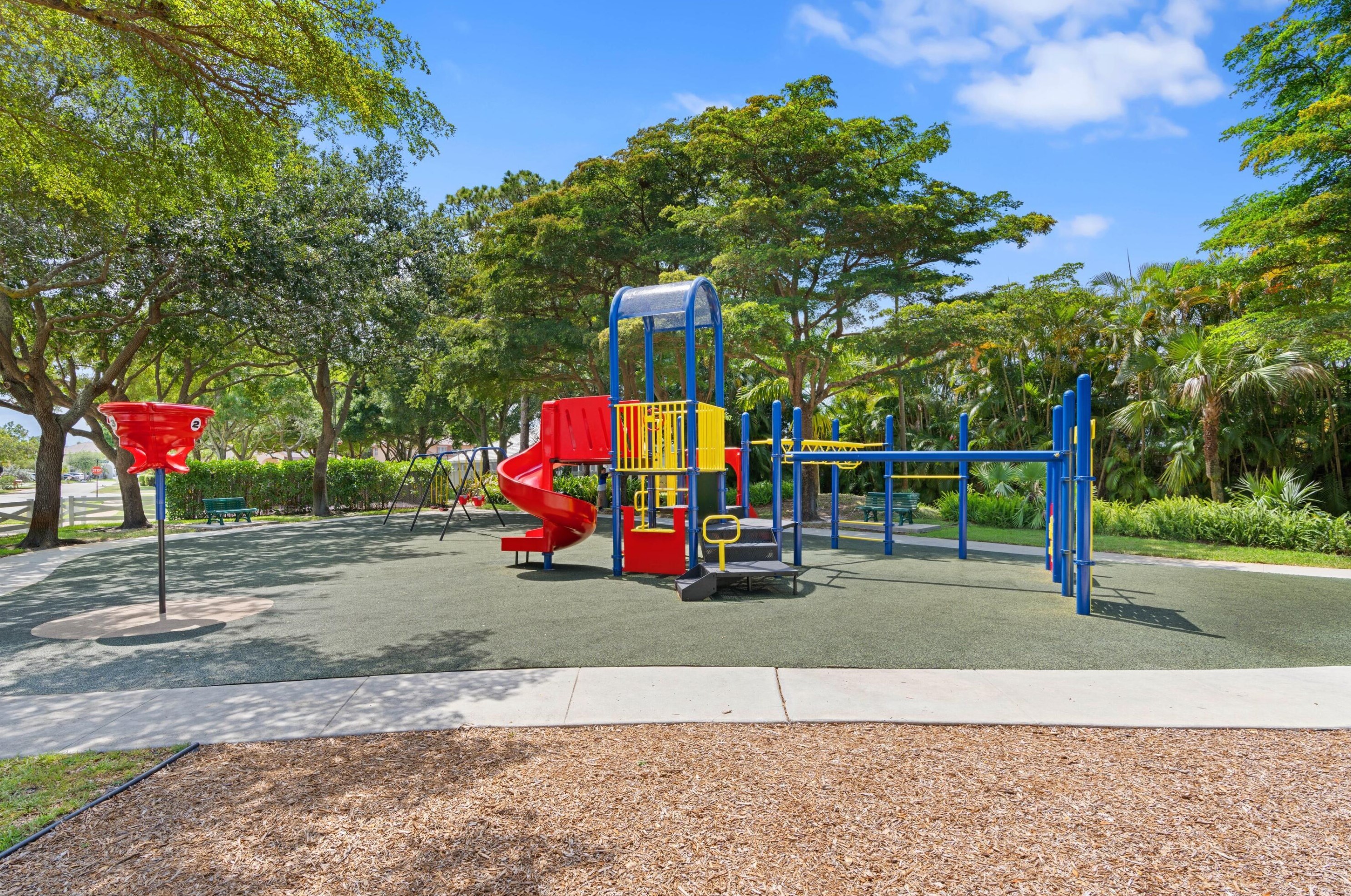 5665 Descartes Cir, Boynton Beach FL 33472-2427 exterior