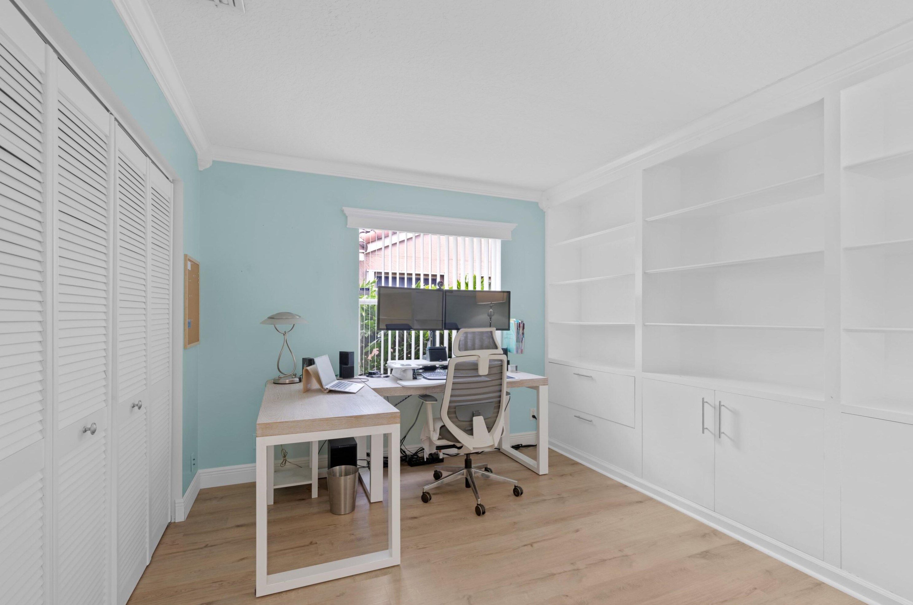 5665 Descartes Cir, Boynton Beach FL 33472-2427 exterior