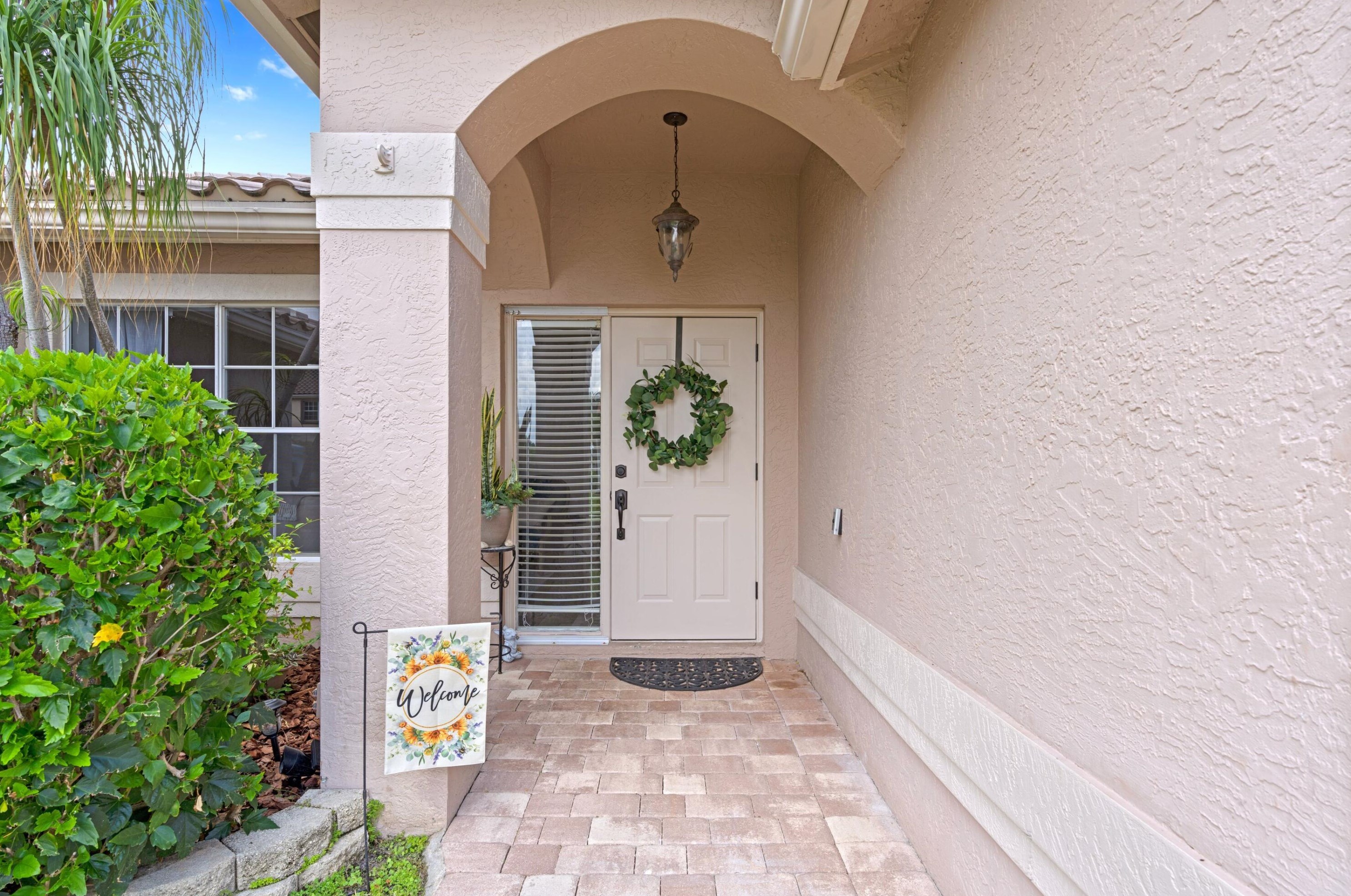 5665 Descartes Cir, Boynton Beach, FL 33472-2427